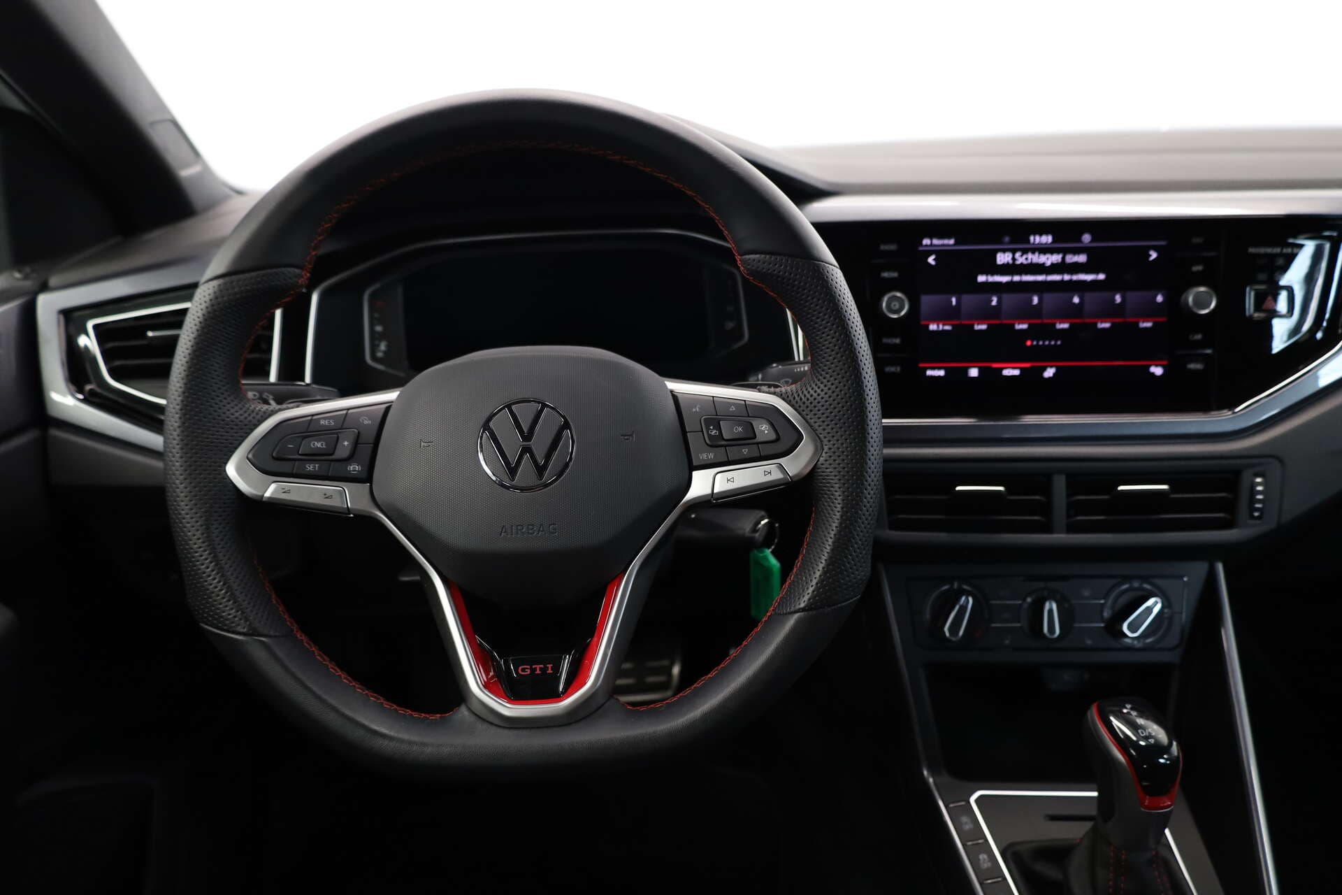 VOLKSWAGEN Polo, photo 7 sur 16