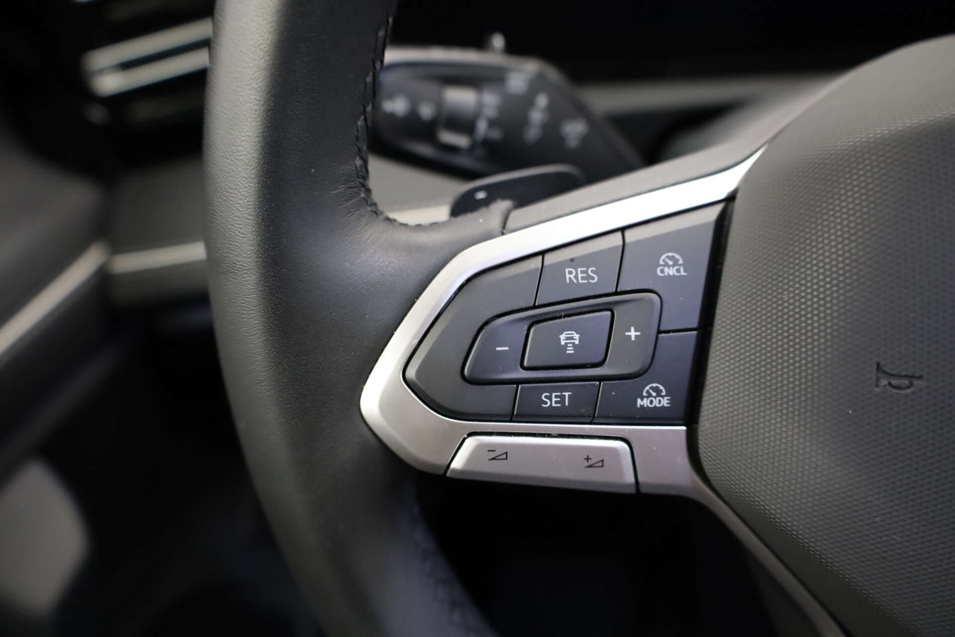 VOLKSWAGEN Tiguan, photo 9 sur 17