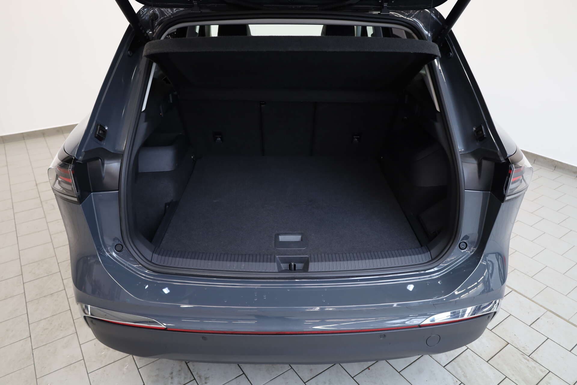 VOLKSWAGEN Tiguan, photo 15 sur 17