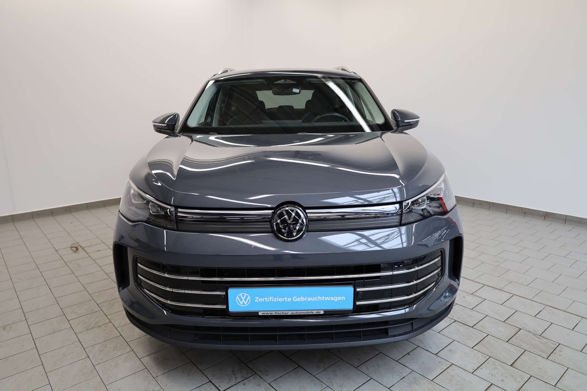 VOLKSWAGEN Tiguan, photo 2 sur 17