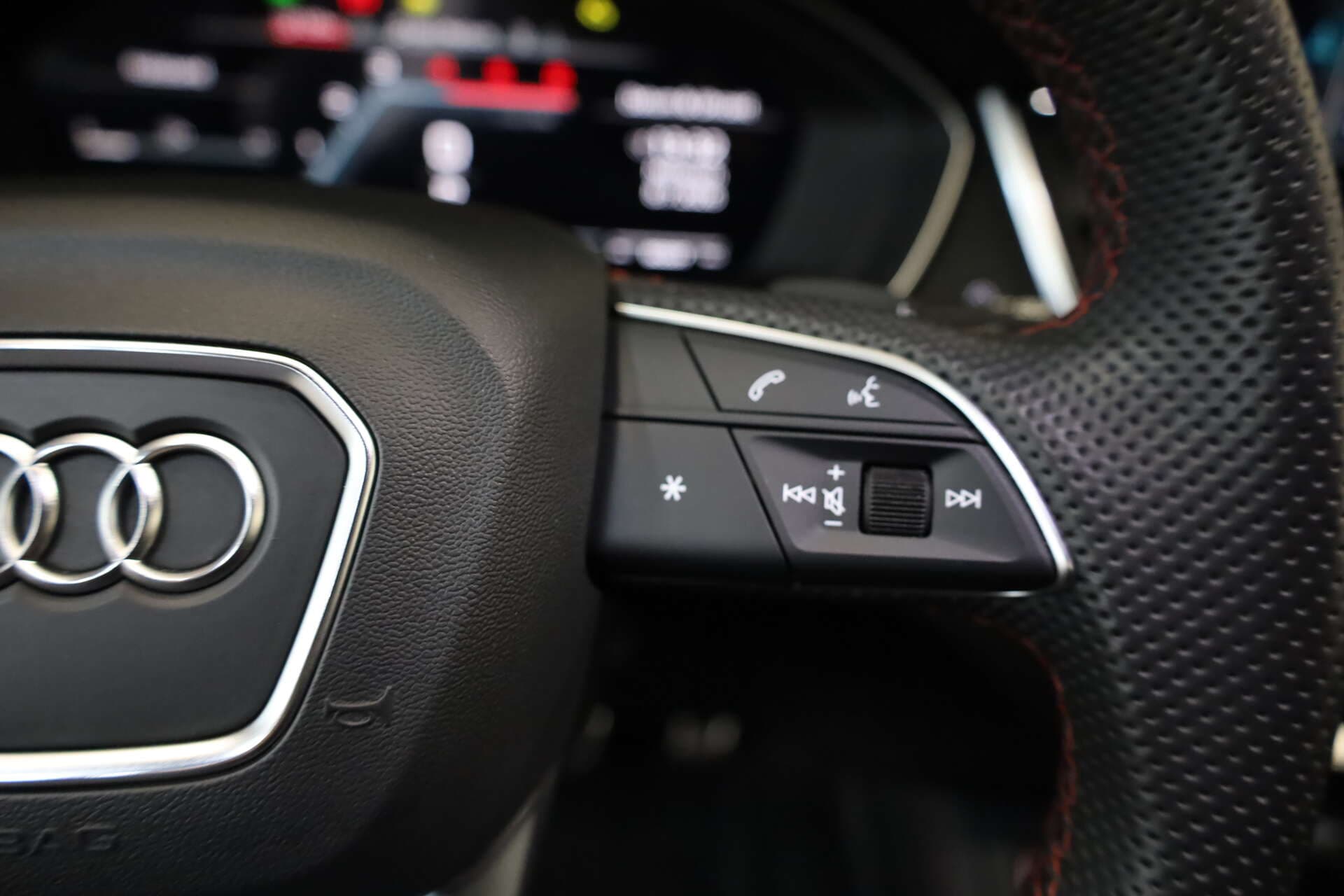 AUDI SQ5, photo 15 sur 17