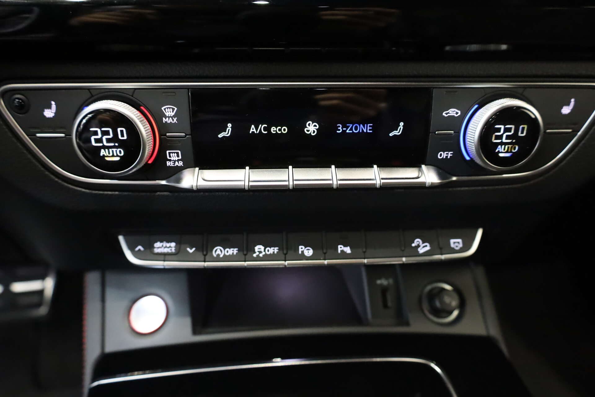 AUDI SQ5, photo 16 sur 17