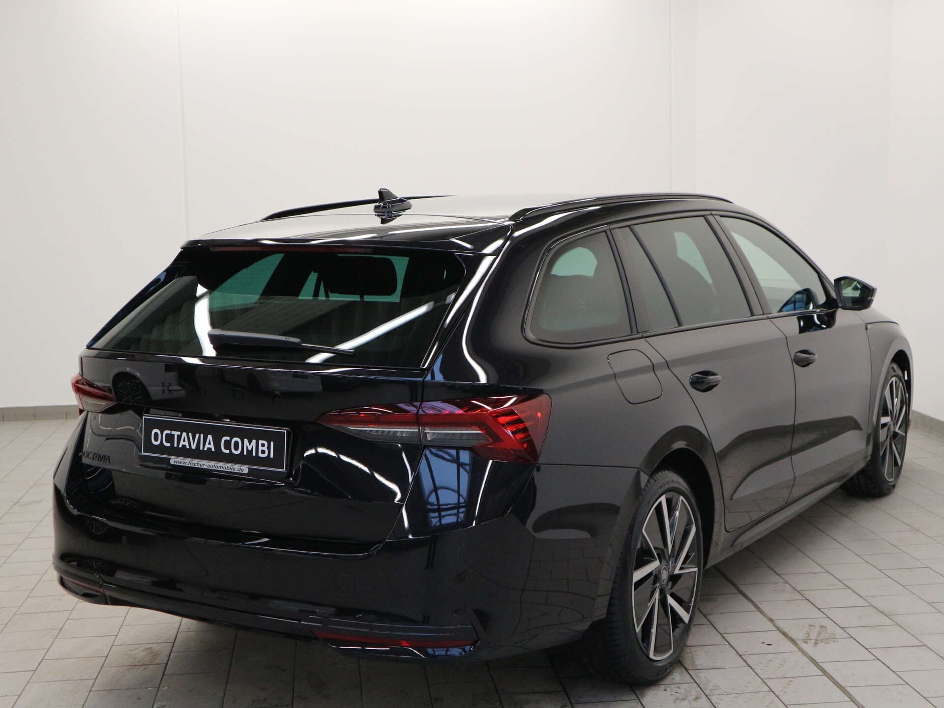 SKODA Octavia Combi, photo 3 sur 17