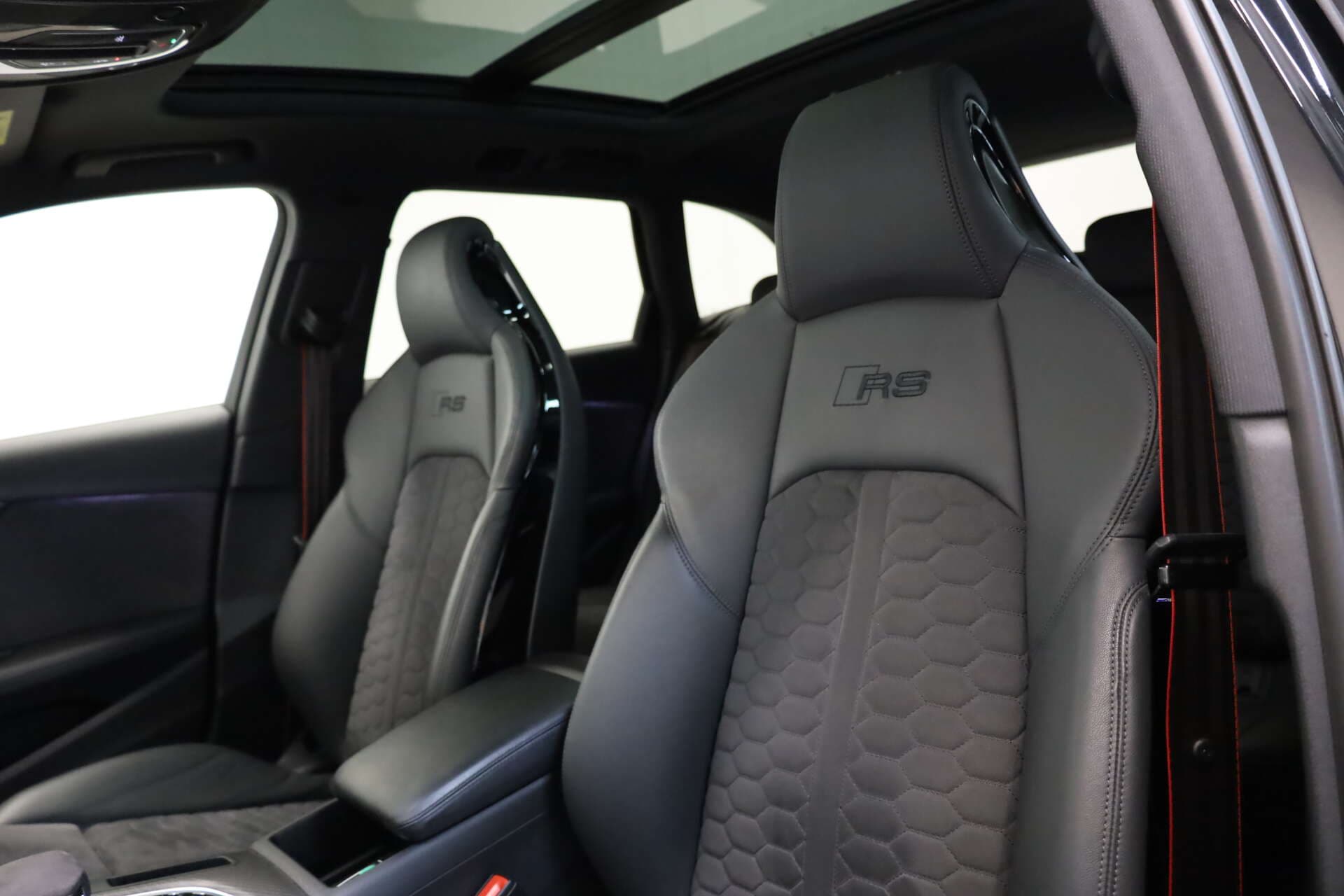 AUDI RS4 Avant, photo 9 sur 17