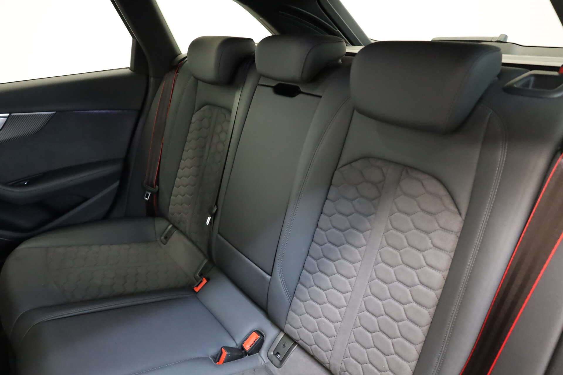 AUDI RS4 Avant, photo 10 sur 17