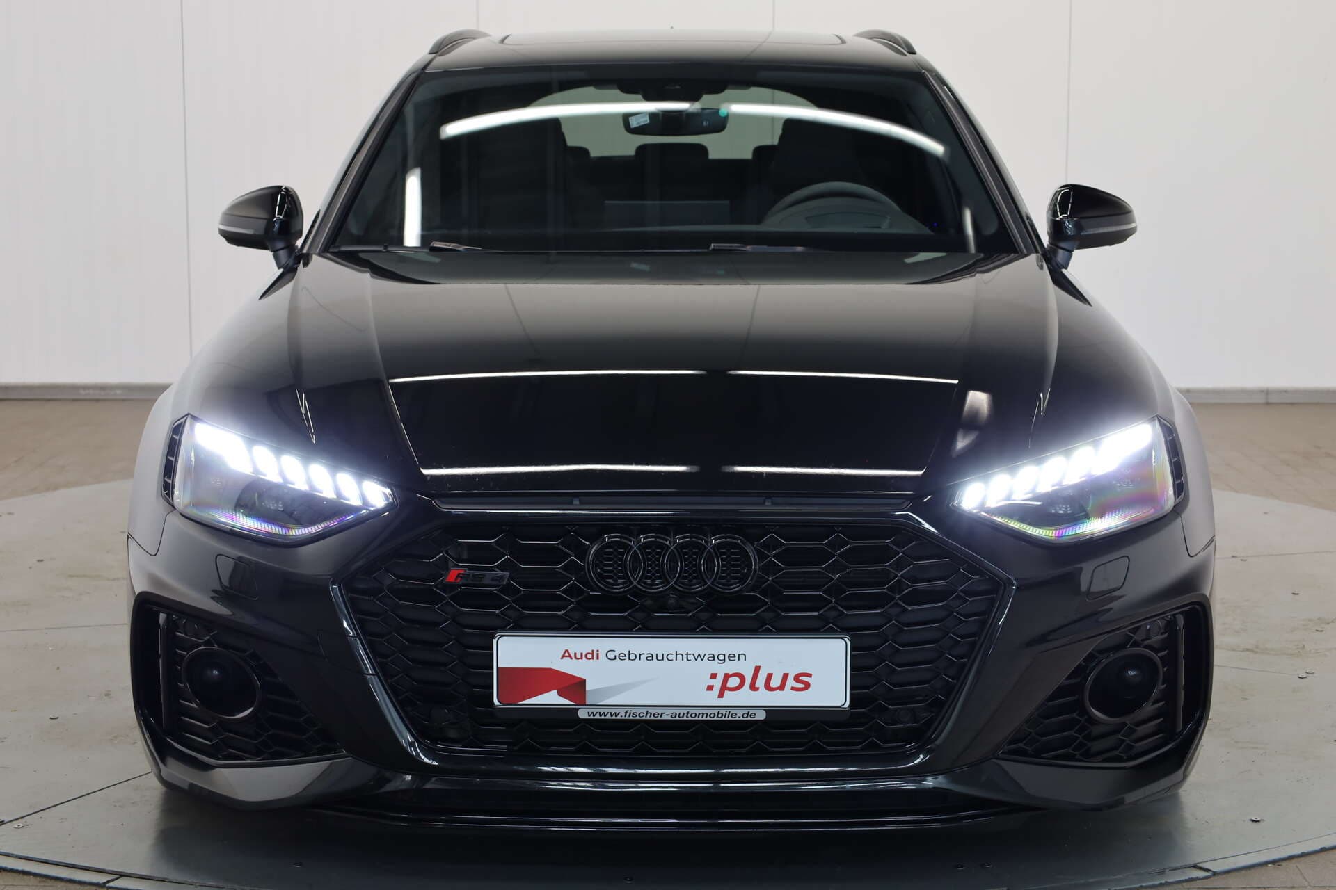 AUDI RS4 Avant, photo 2 sur 17