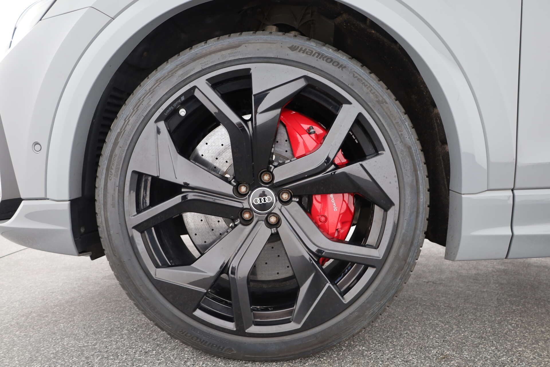 AUDI RS Q8, photo 7 sur 17
