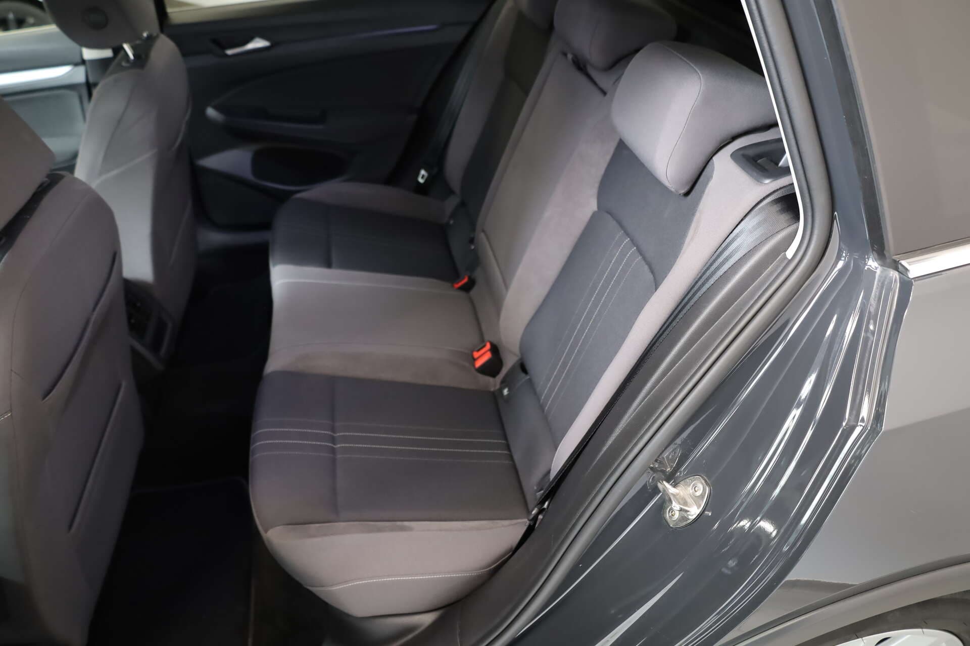 VOLKSWAGEN Golf Variant, photo 14 sur 16