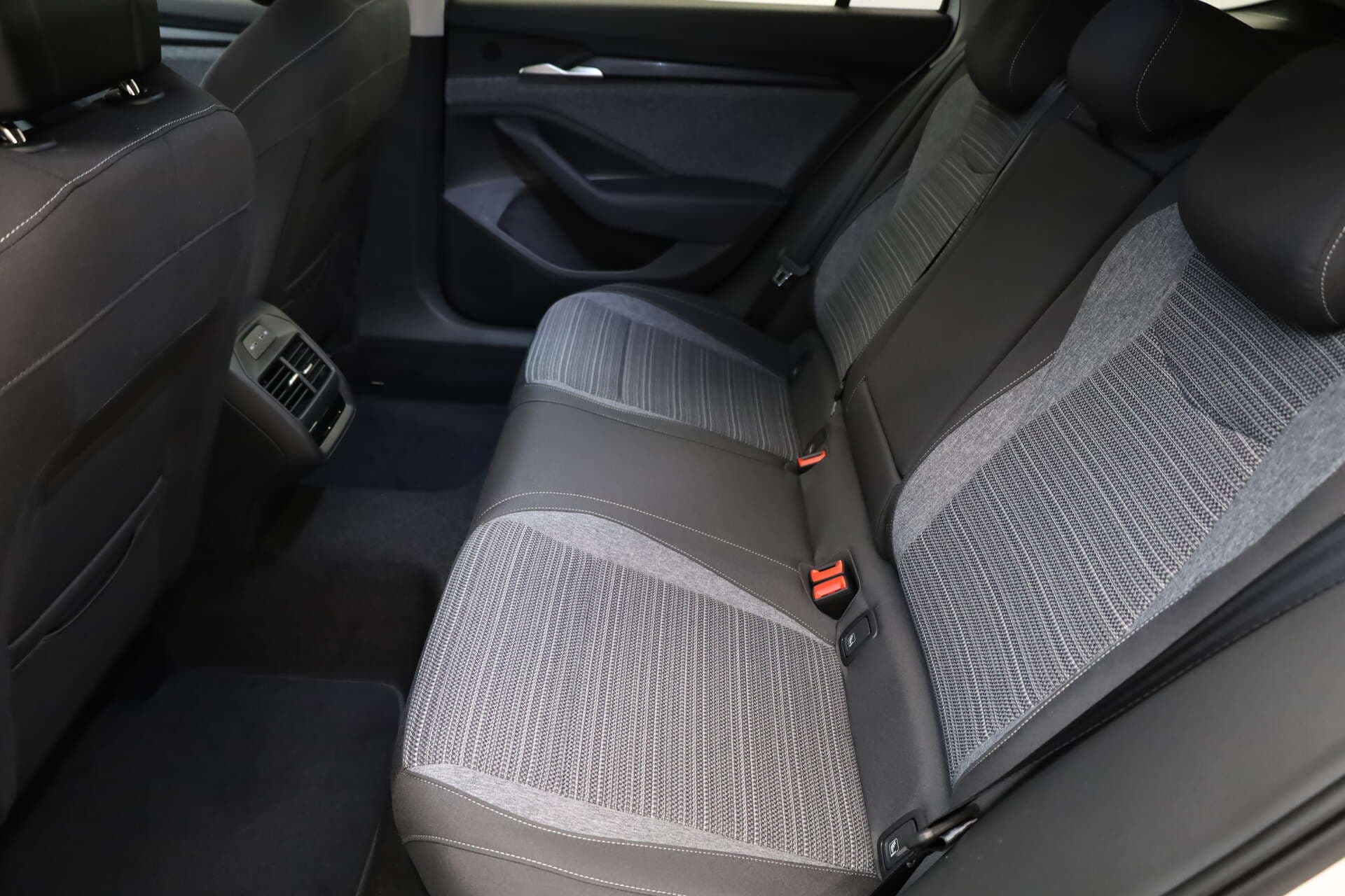 SKODA Superb Combi, photo 15 sur 17