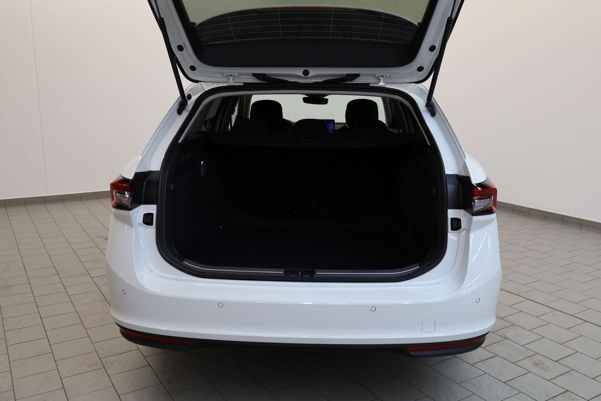 SKODA Superb Combi, photo 16 sur 17