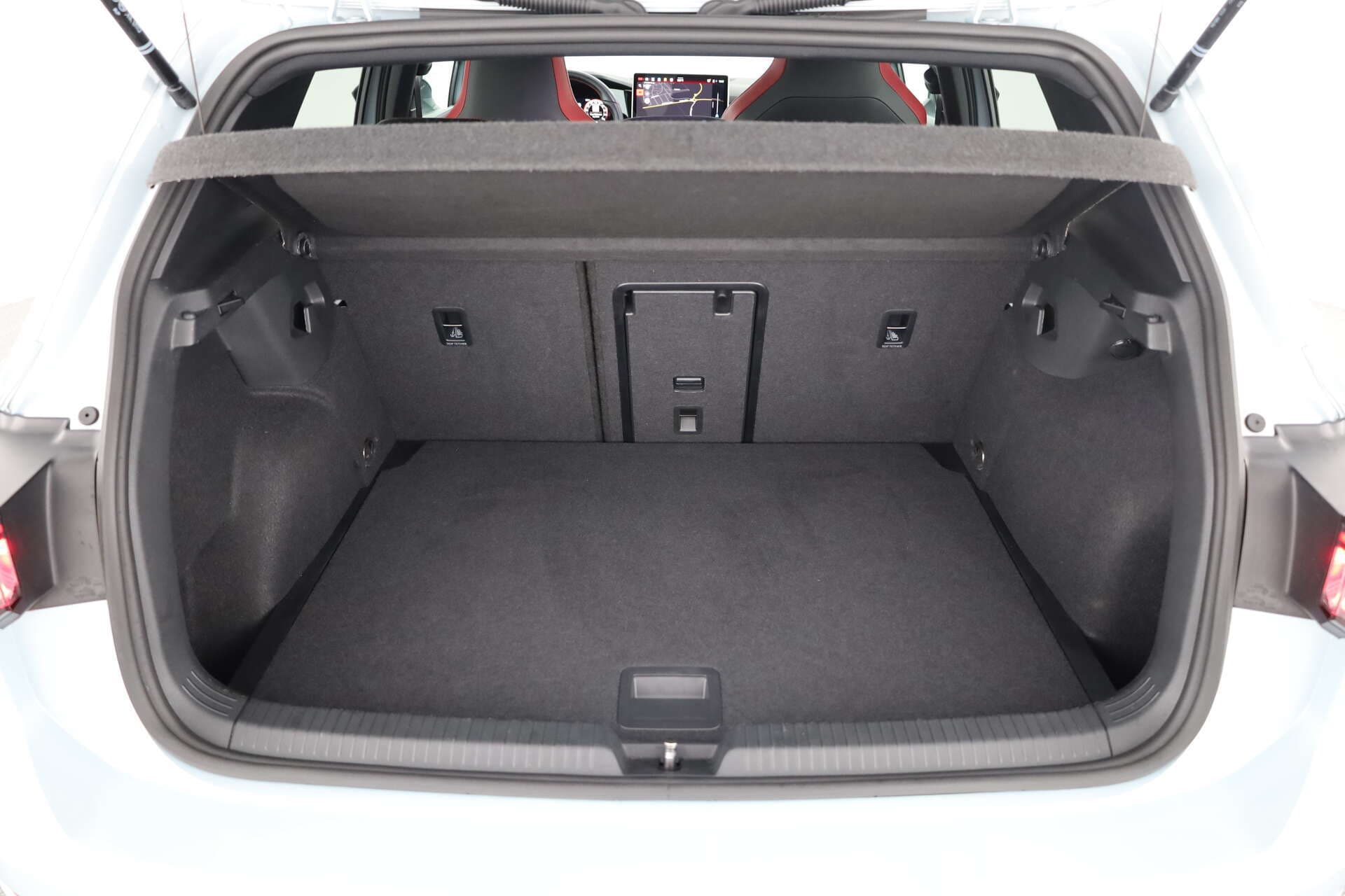 VOLKSWAGEN Golf, photo 13 sur 17