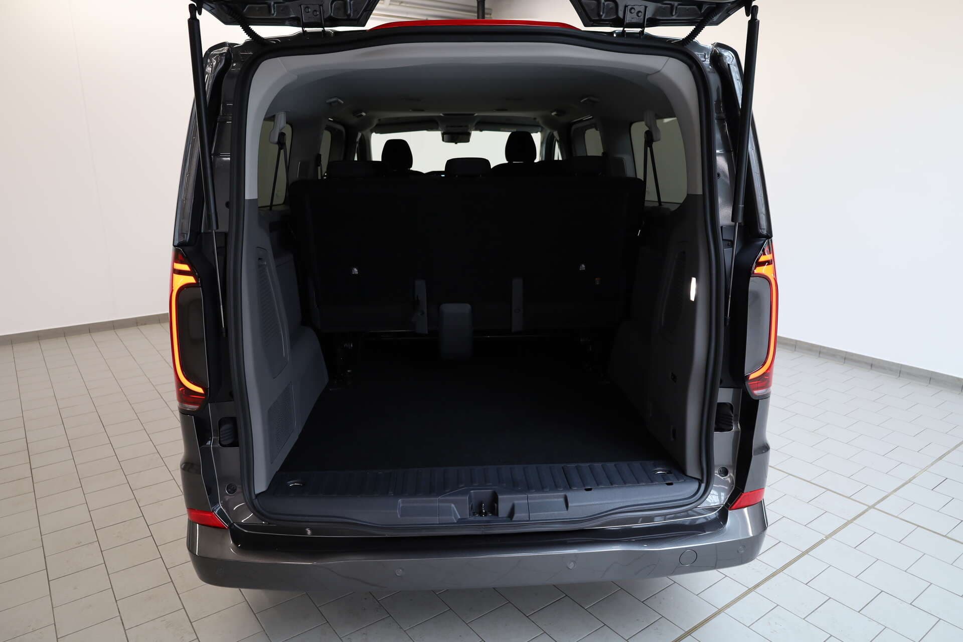 VOLKSWAGEN NUTZFAHRZEUGE T7 Caravelle, photo 15 sur 16