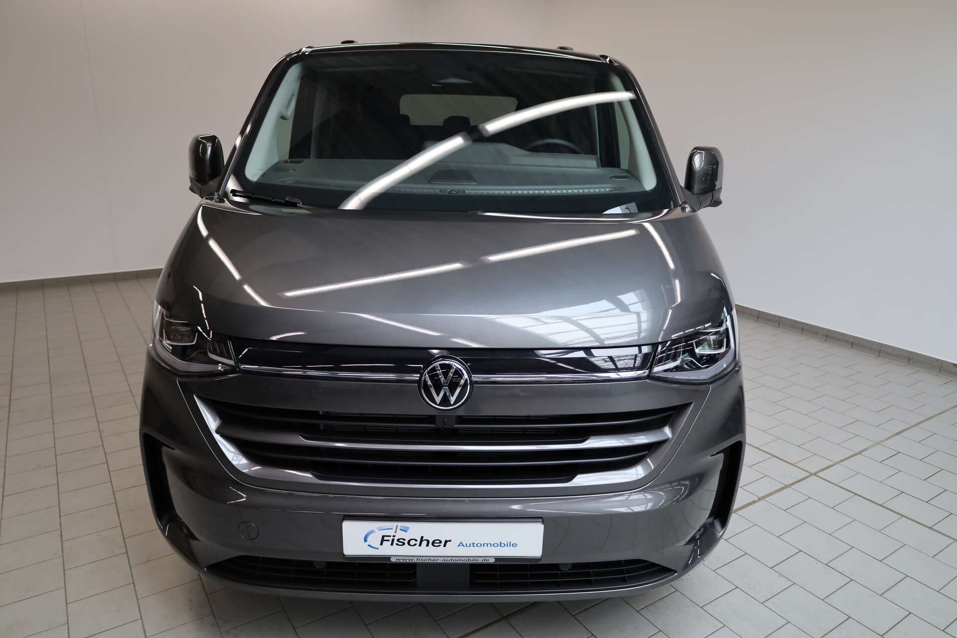 VOLKSWAGEN NUTZFAHRZEUGE T7 Caravelle, photo 1 sur 16