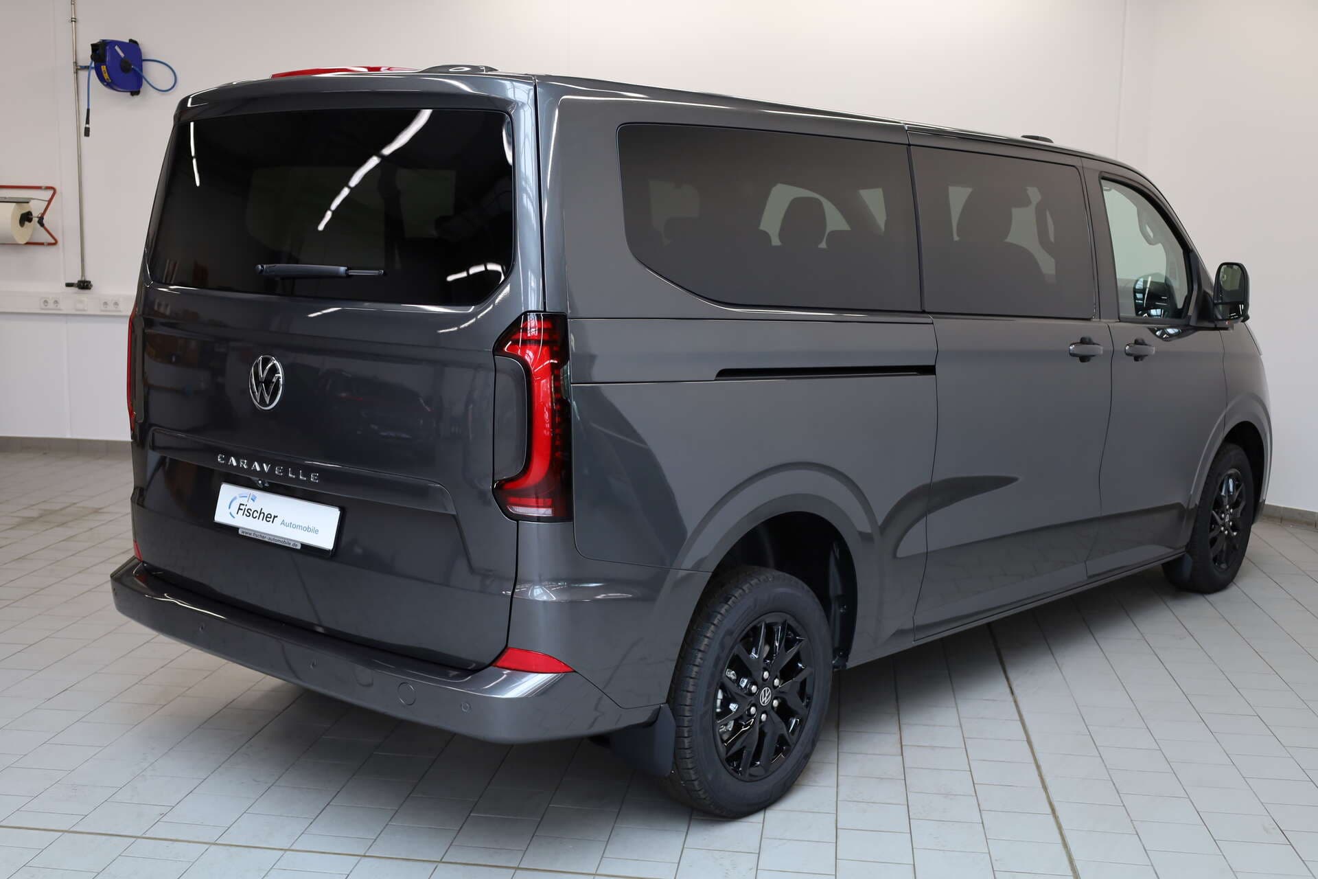 VOLKSWAGEN NUTZFAHRZEUGE T7 Caravelle, photo 2 sur 16