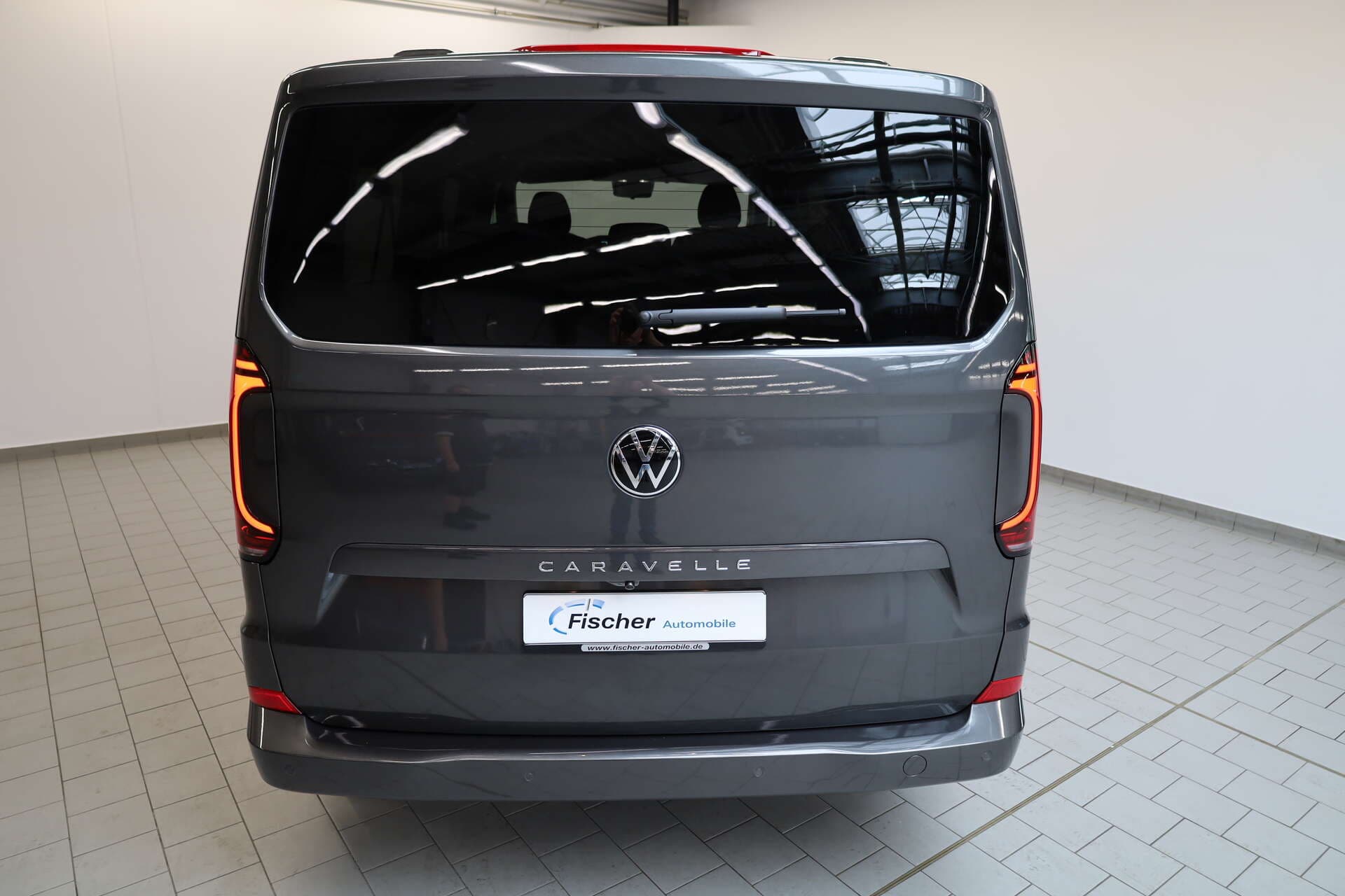 VOLKSWAGEN NUTZFAHRZEUGE T7 Caravelle, photo 3 sur 16