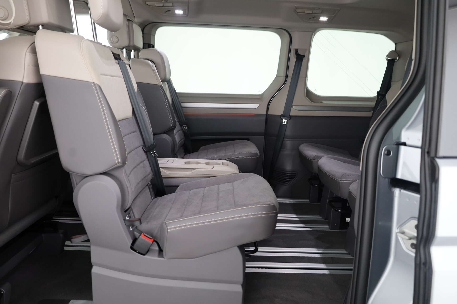 VOLKSWAGEN NUTZFAHRZEUGE T7 Multivan KÜ, photo 11 sur 17