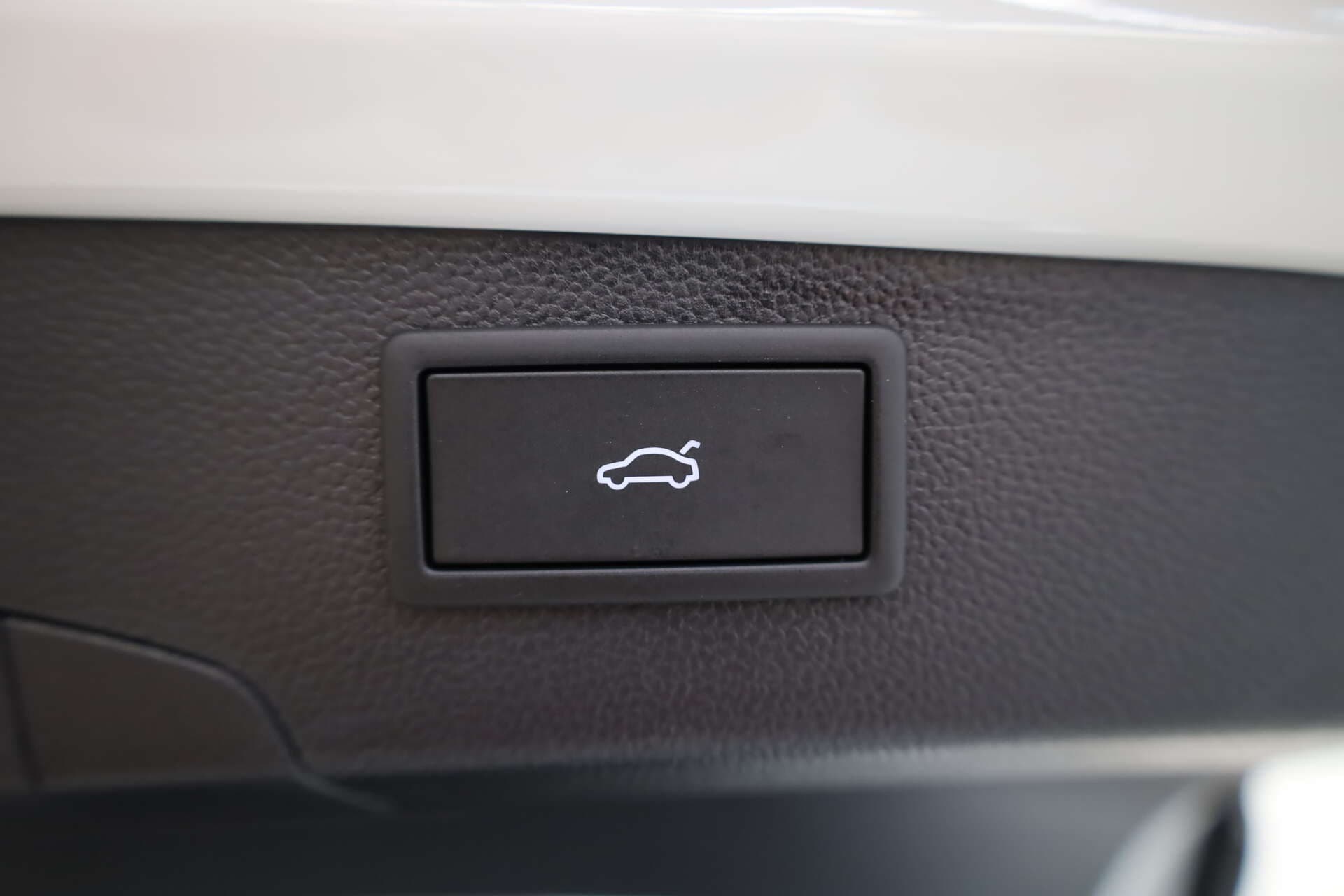 SKODA Superb Combi, photo 16 sur 17