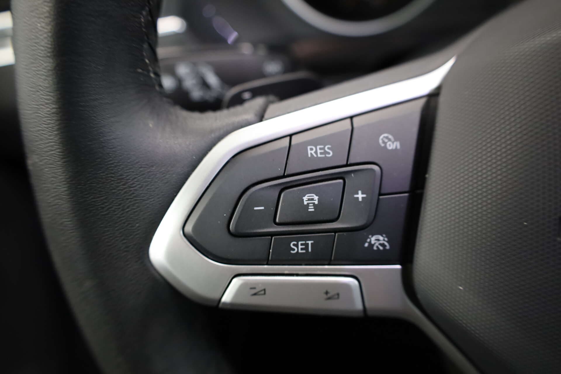 VOLKSWAGEN Tiguan, photo 10 sur 17