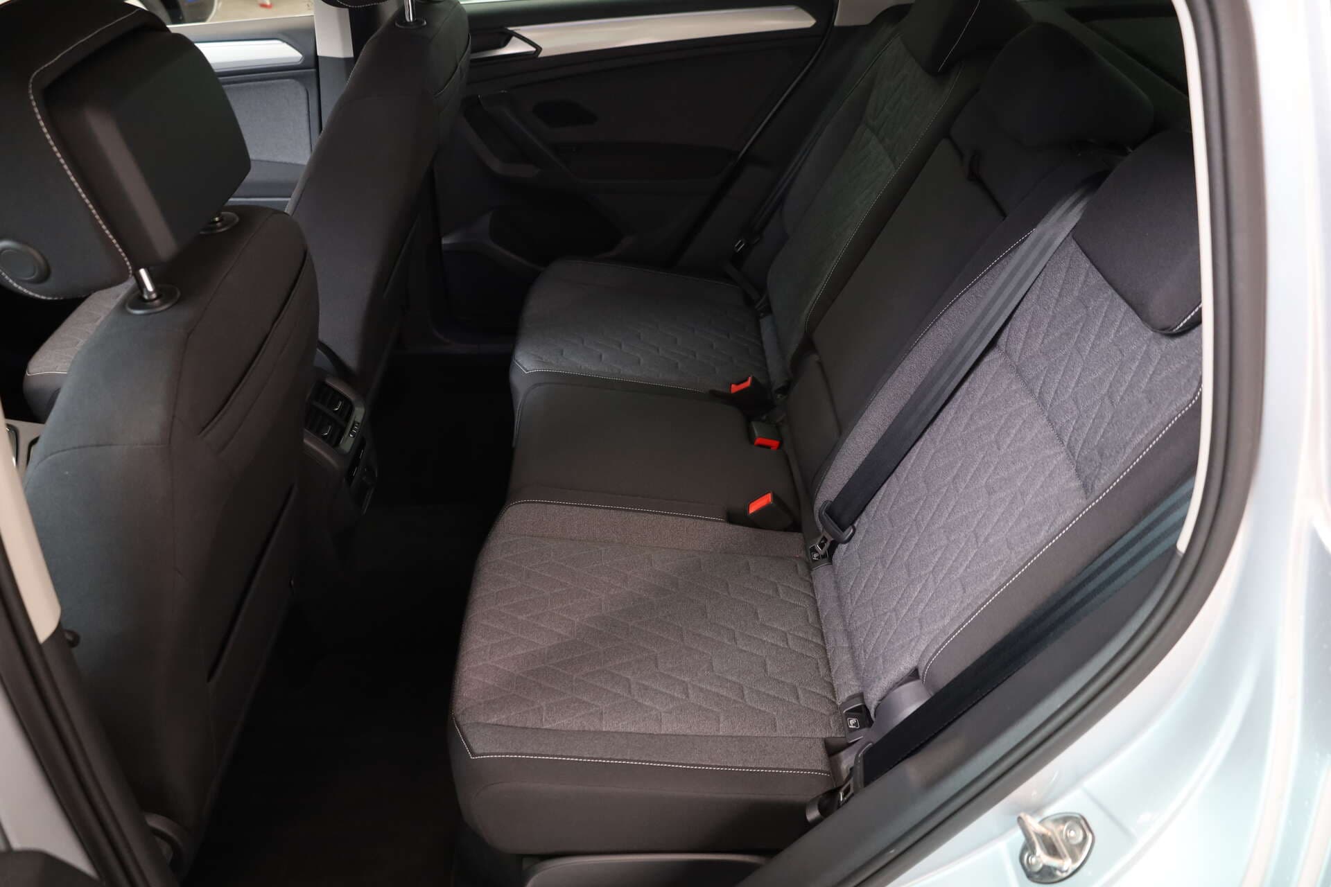 VOLKSWAGEN Tiguan, photo 16 sur 17