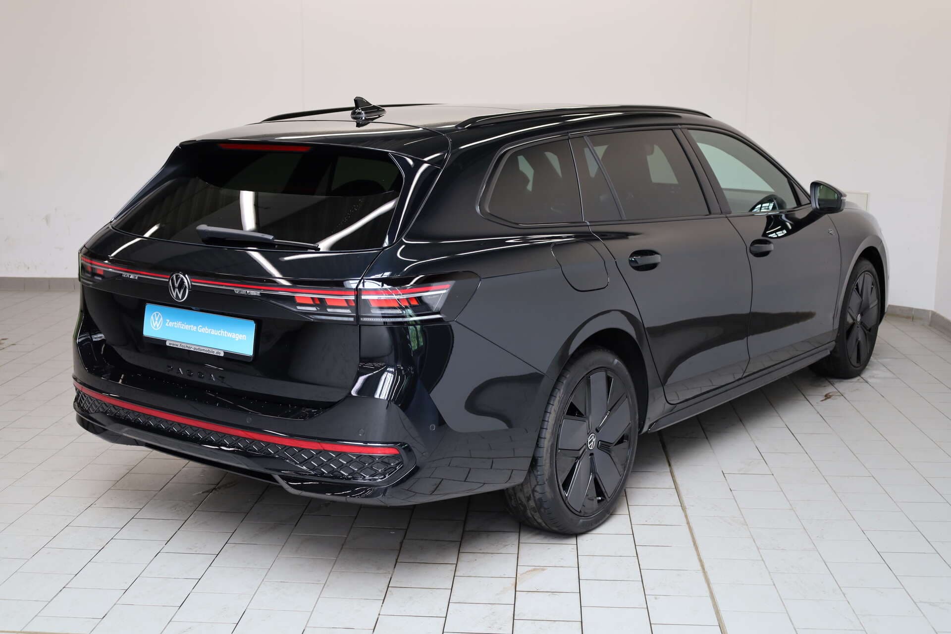 VOLKSWAGEN Passat, photo 4 sur 17