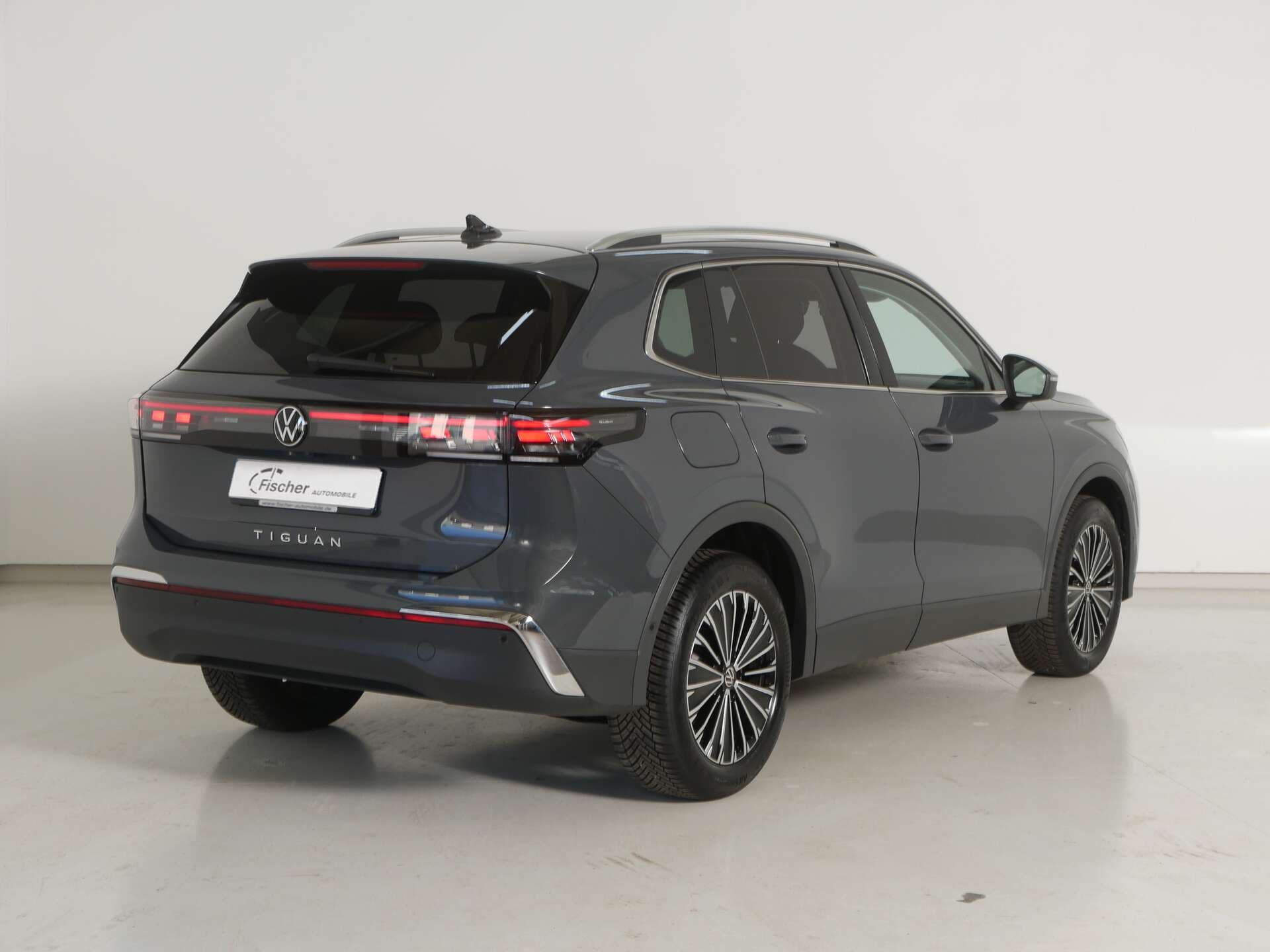VOLKSWAGEN Tiguan, photo 3 sur 17