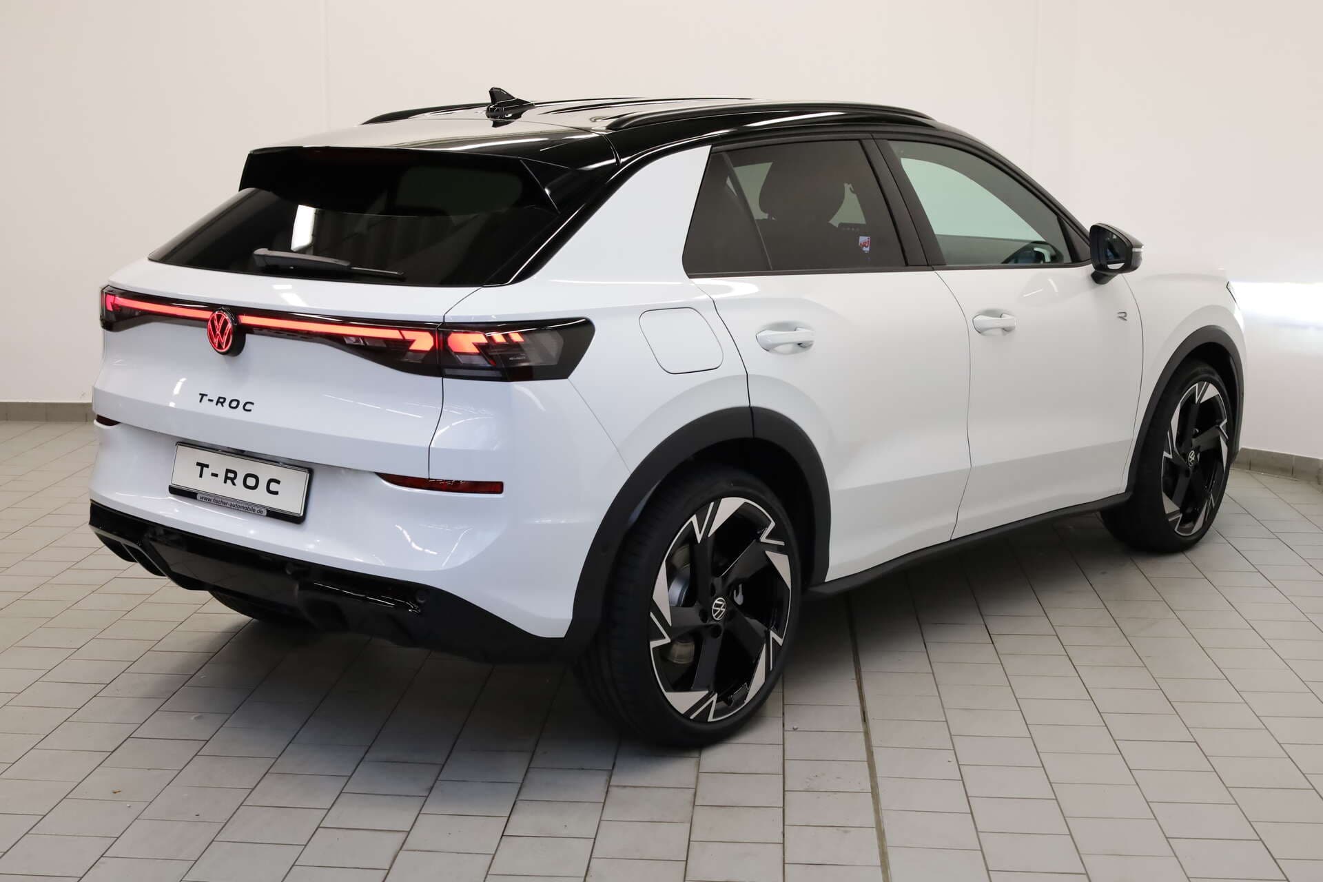 VOLKSWAGEN T-Roc, photo 2 sur 17