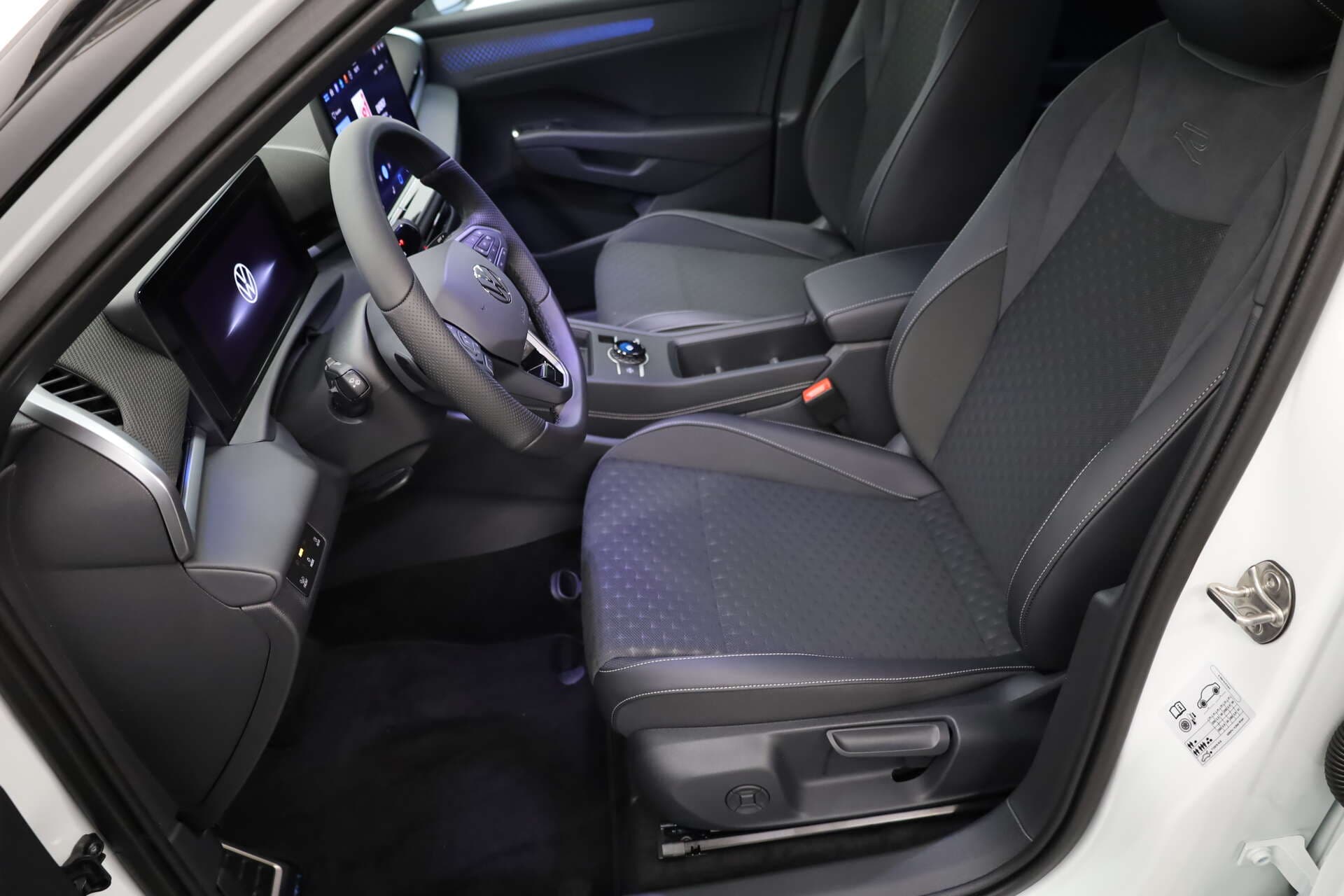 VOLKSWAGEN T-Roc, photo 4 sur 17