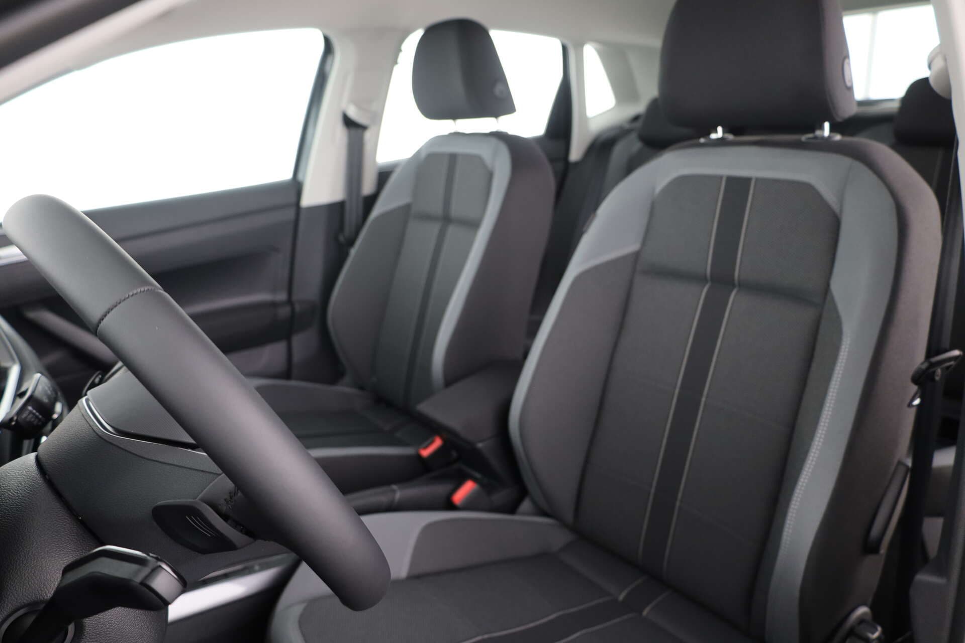 VOLKSWAGEN Polo, photo 9 sur 17