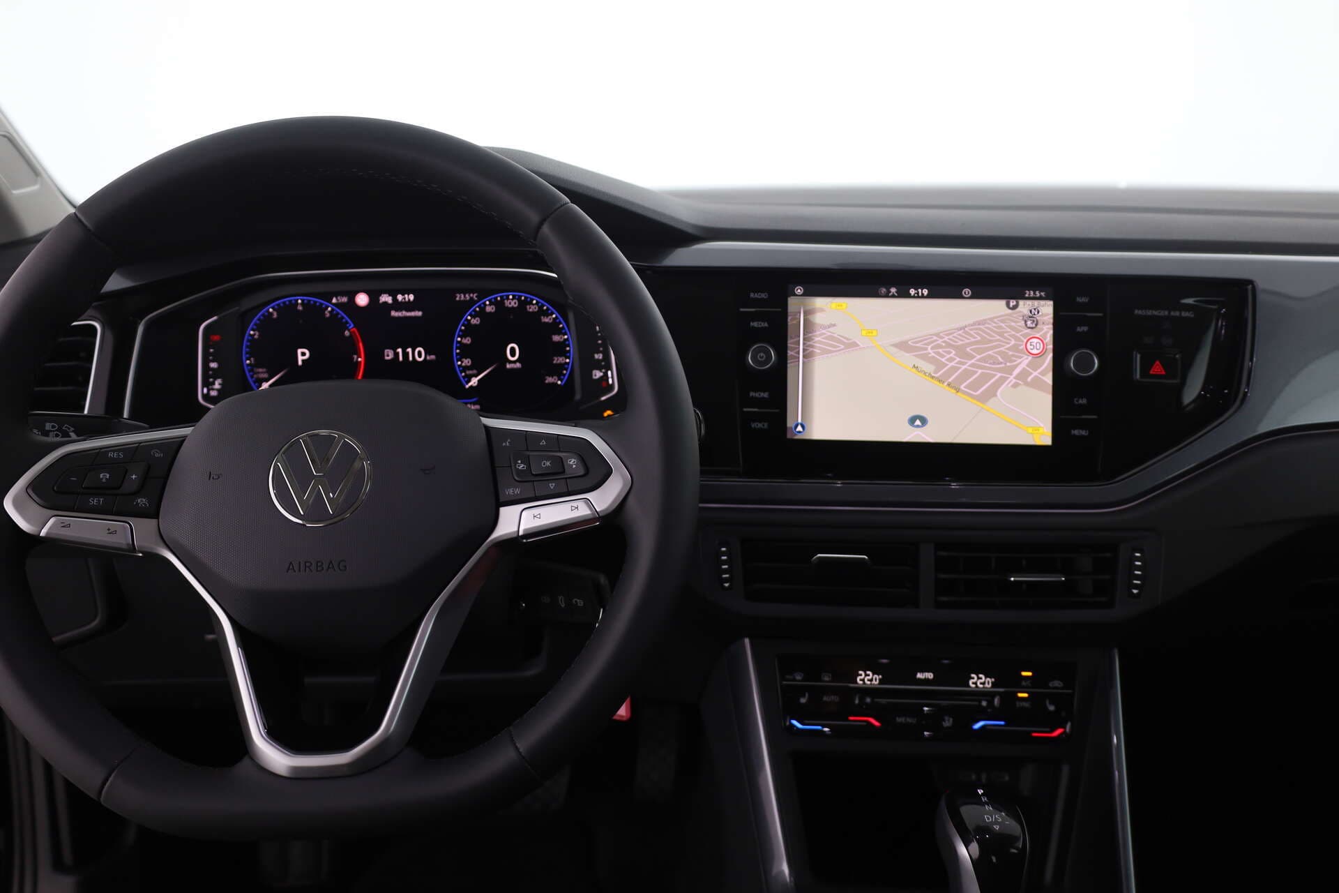 VOLKSWAGEN Polo, photo 8 sur 17