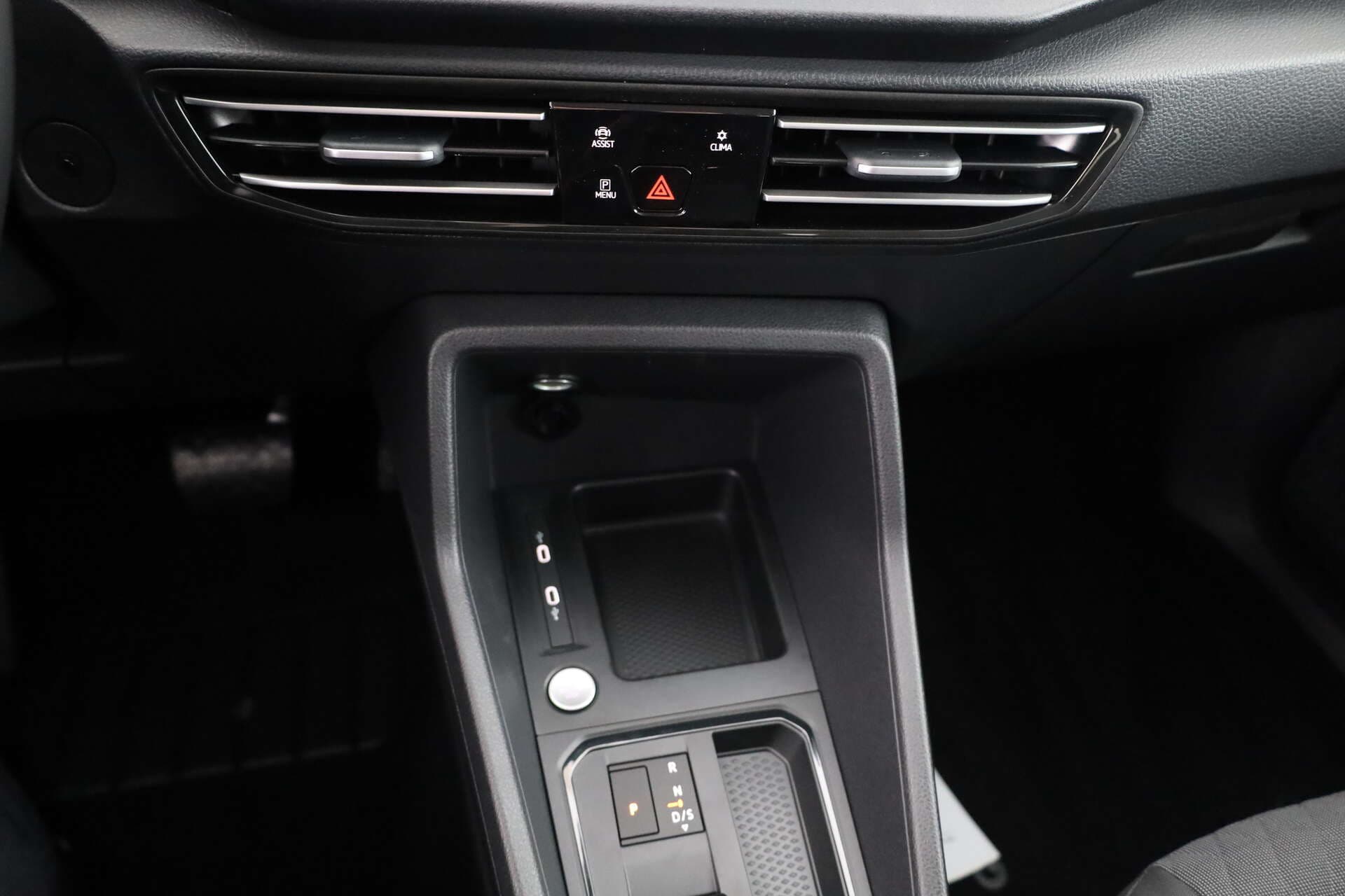 VOLKSWAGEN NUTZFAHRZEUGE Caddy Life, photo 14 sur 17