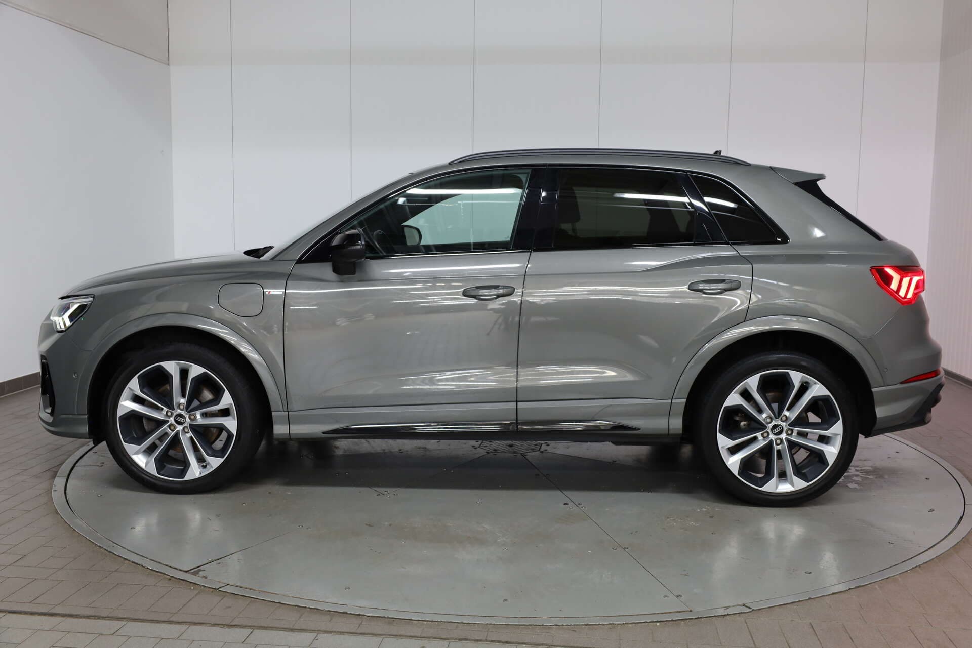 AUDI Q3, photo 4 sur 17