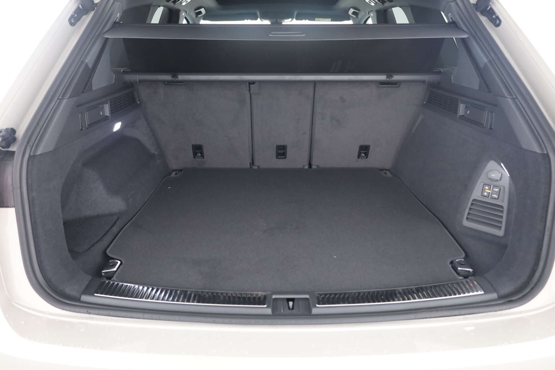 VOLKSWAGEN Touareg, photo 11 sur 17