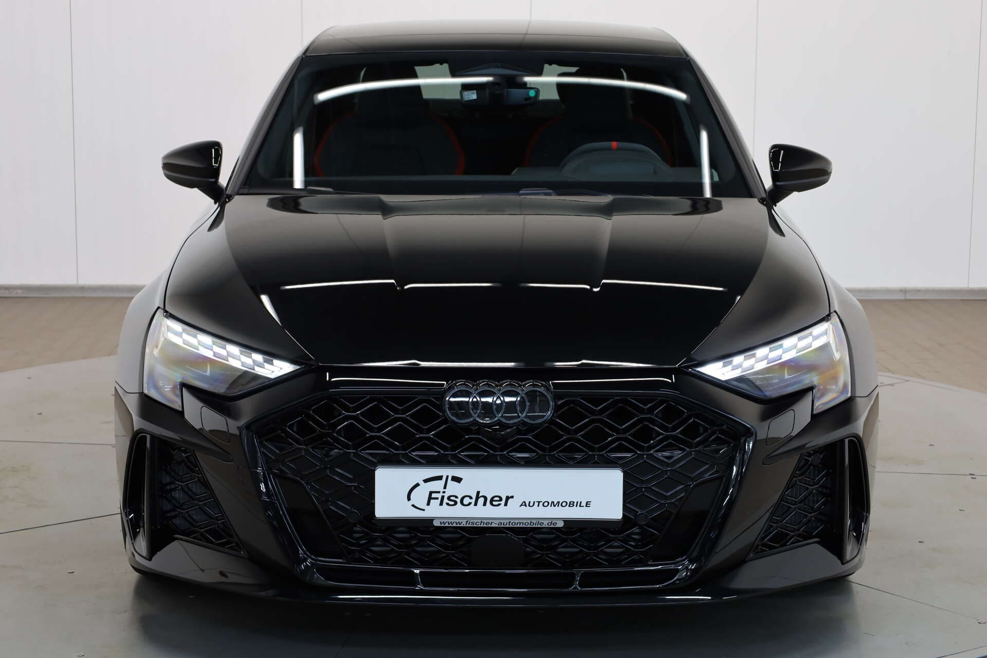 AUDI RS3 Limousine, photo 2 sur 17