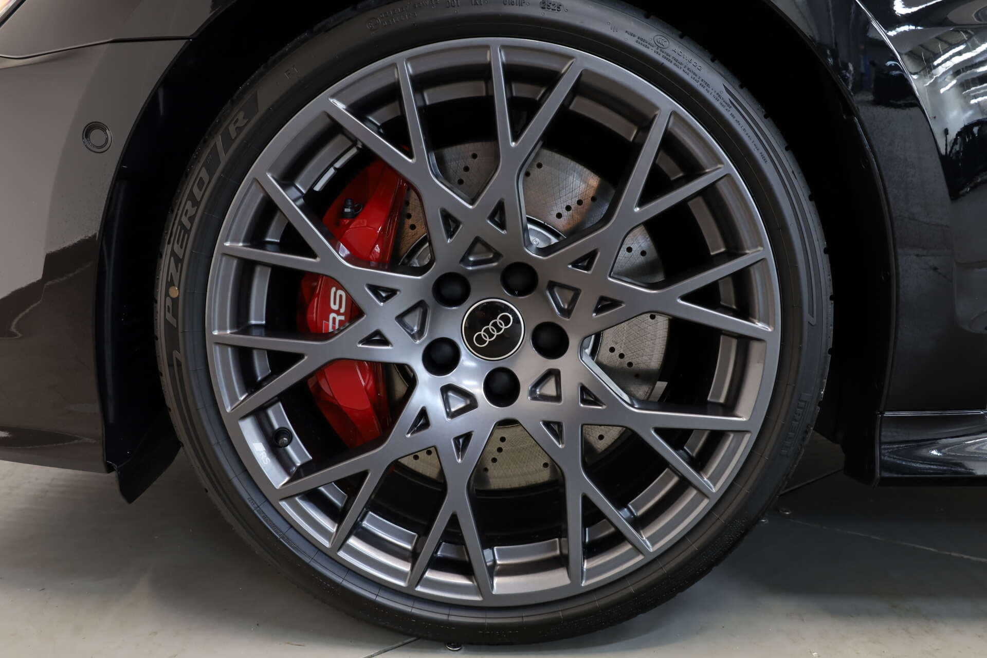AUDI RS3 Limousine, photo 7 sur 17