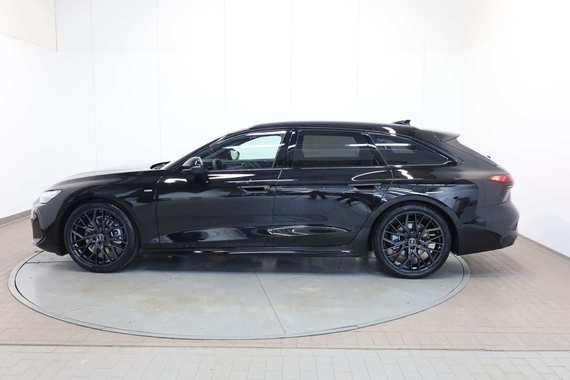 AUDI A6 Avant, photo 4 sur 17