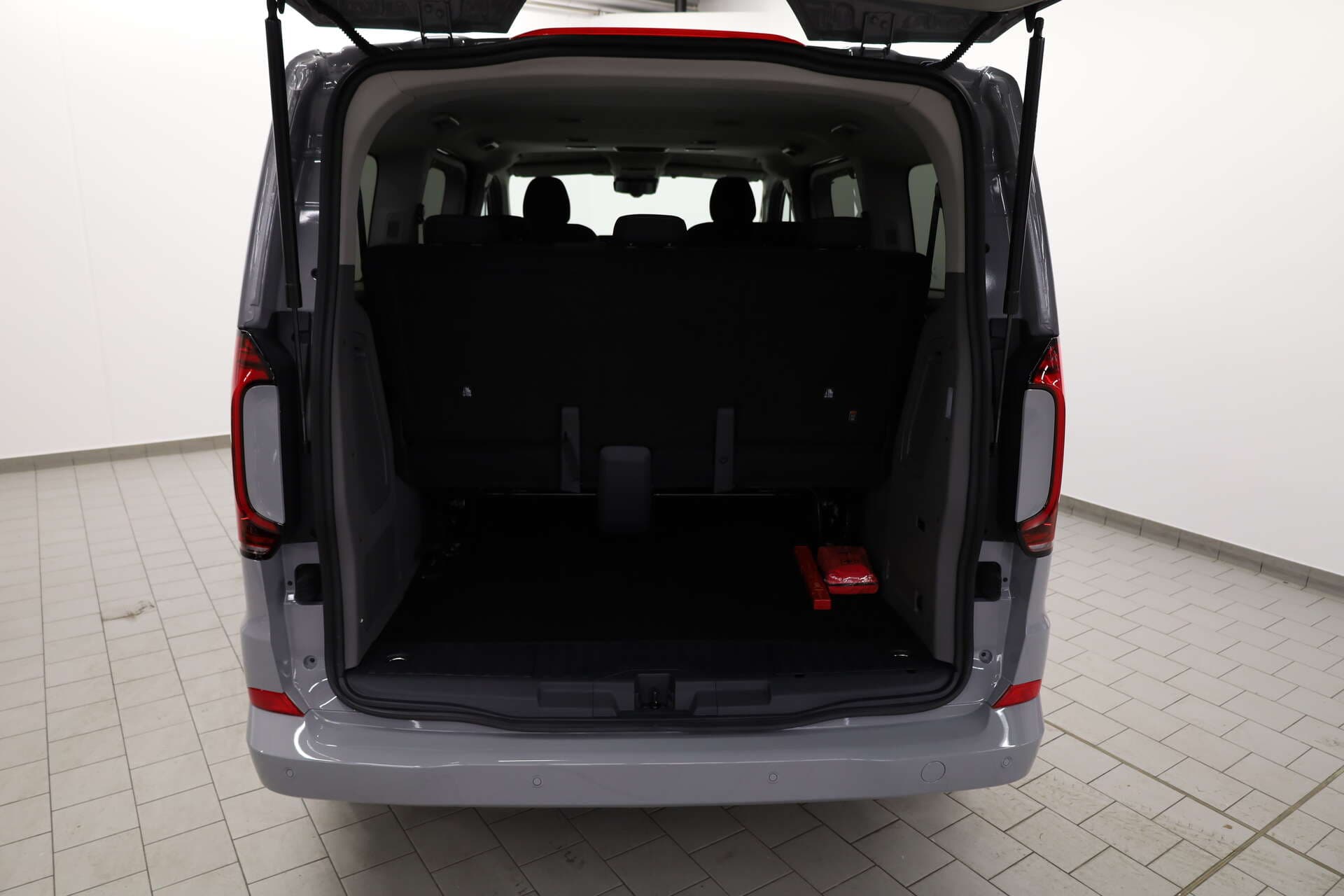 VOLKSWAGEN NUTZFAHRZEUGE T7 Caravelle, photo 15 sur 16