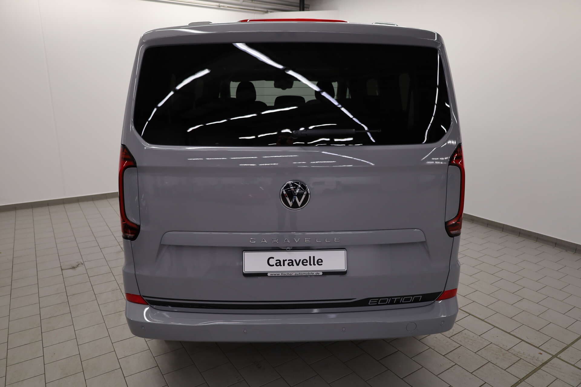 VOLKSWAGEN NUTZFAHRZEUGE T7 Caravelle, photo 3 sur 16