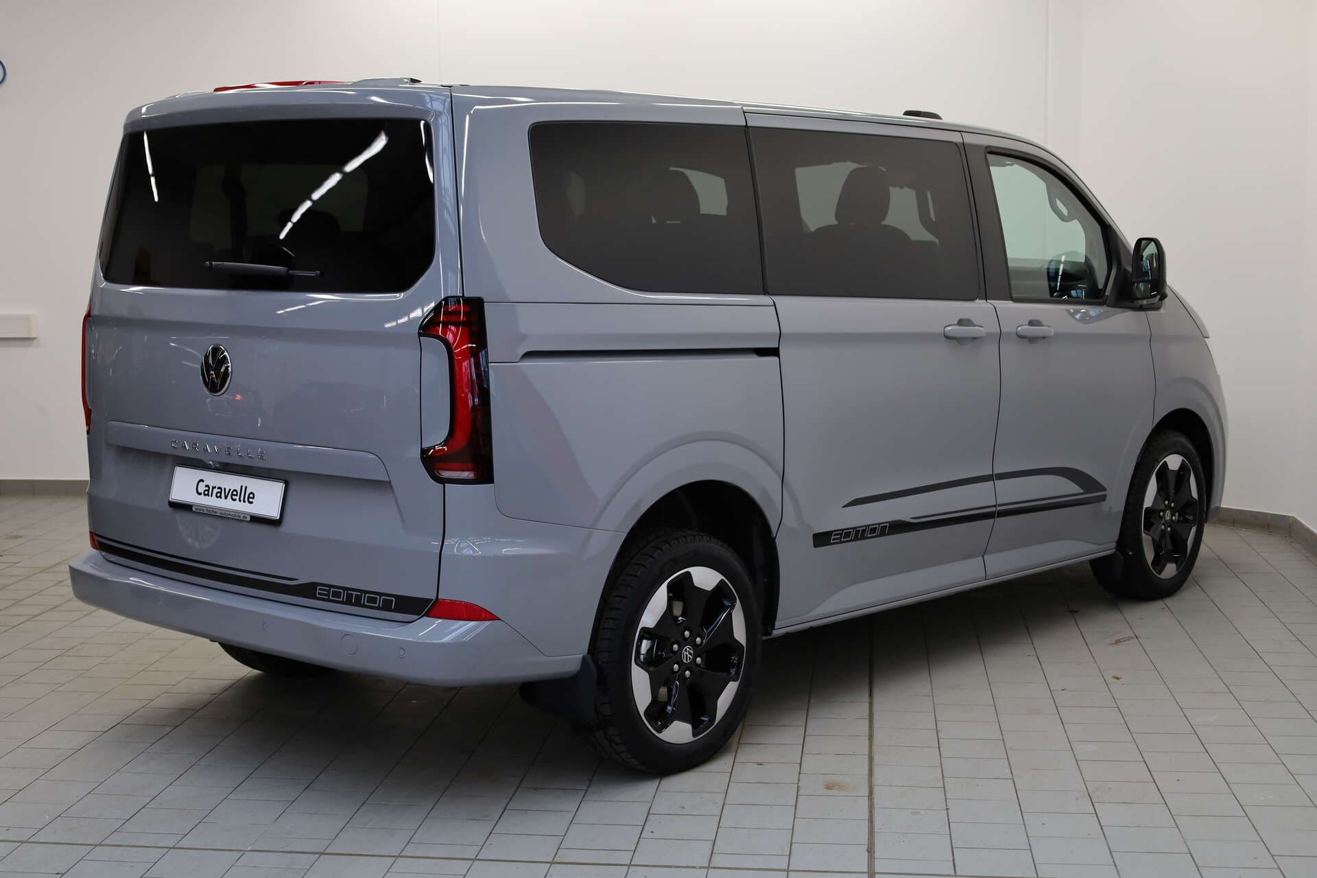 VOLKSWAGEN NUTZFAHRZEUGE T7 Caravelle, photo 2 sur 16