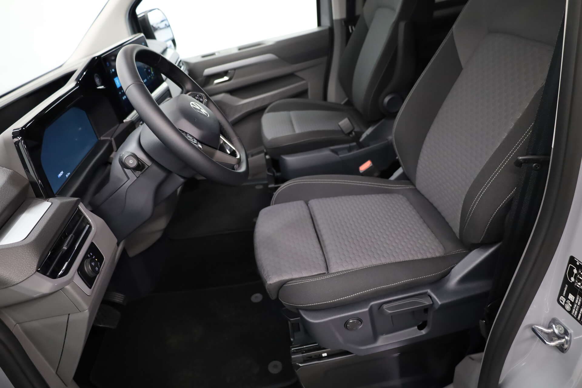 VOLKSWAGEN NUTZFAHRZEUGE T7 Caravelle, photo 4 sur 16