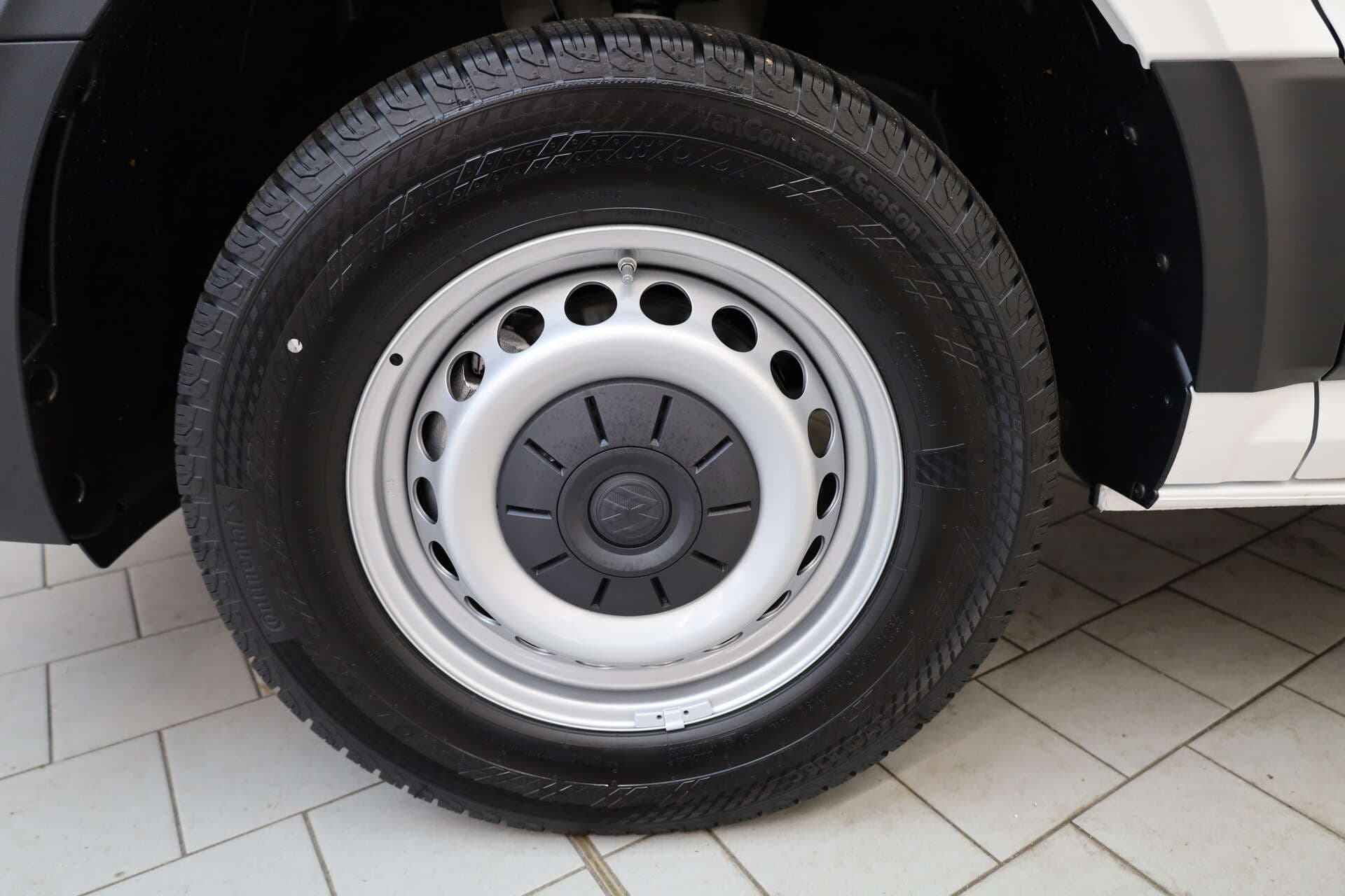 VOLKSWAGEN NUTZFAHRZEUGE Crafter 35, photo 14 sur 14