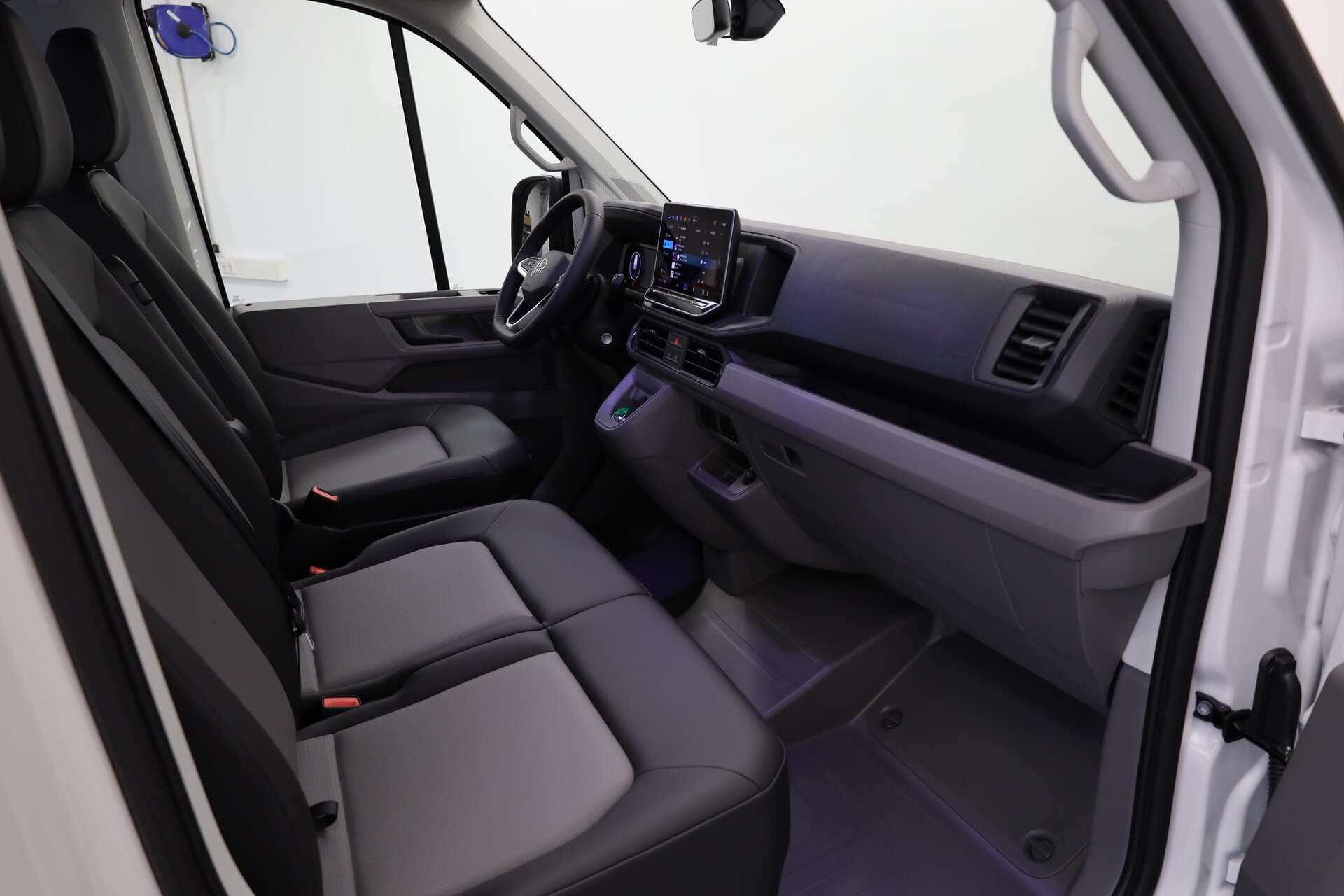 VOLKSWAGEN NUTZFAHRZEUGE Crafter 35, photo 4 sur 14