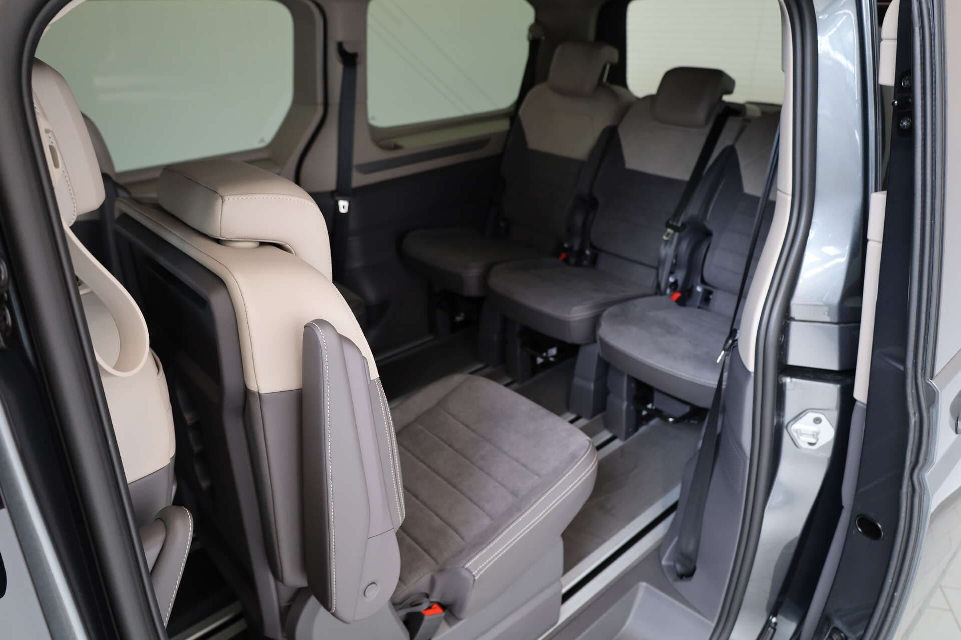 VOLKSWAGEN NUTZFAHRZEUGE T7 Multivan LÜ, photo 13 sur 17