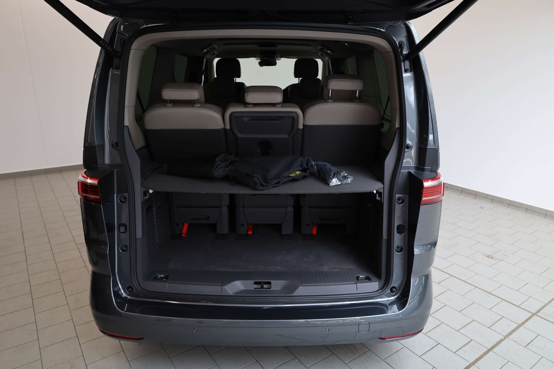 VOLKSWAGEN NUTZFAHRZEUGE T7 Multivan LÜ, photo 15 sur 17