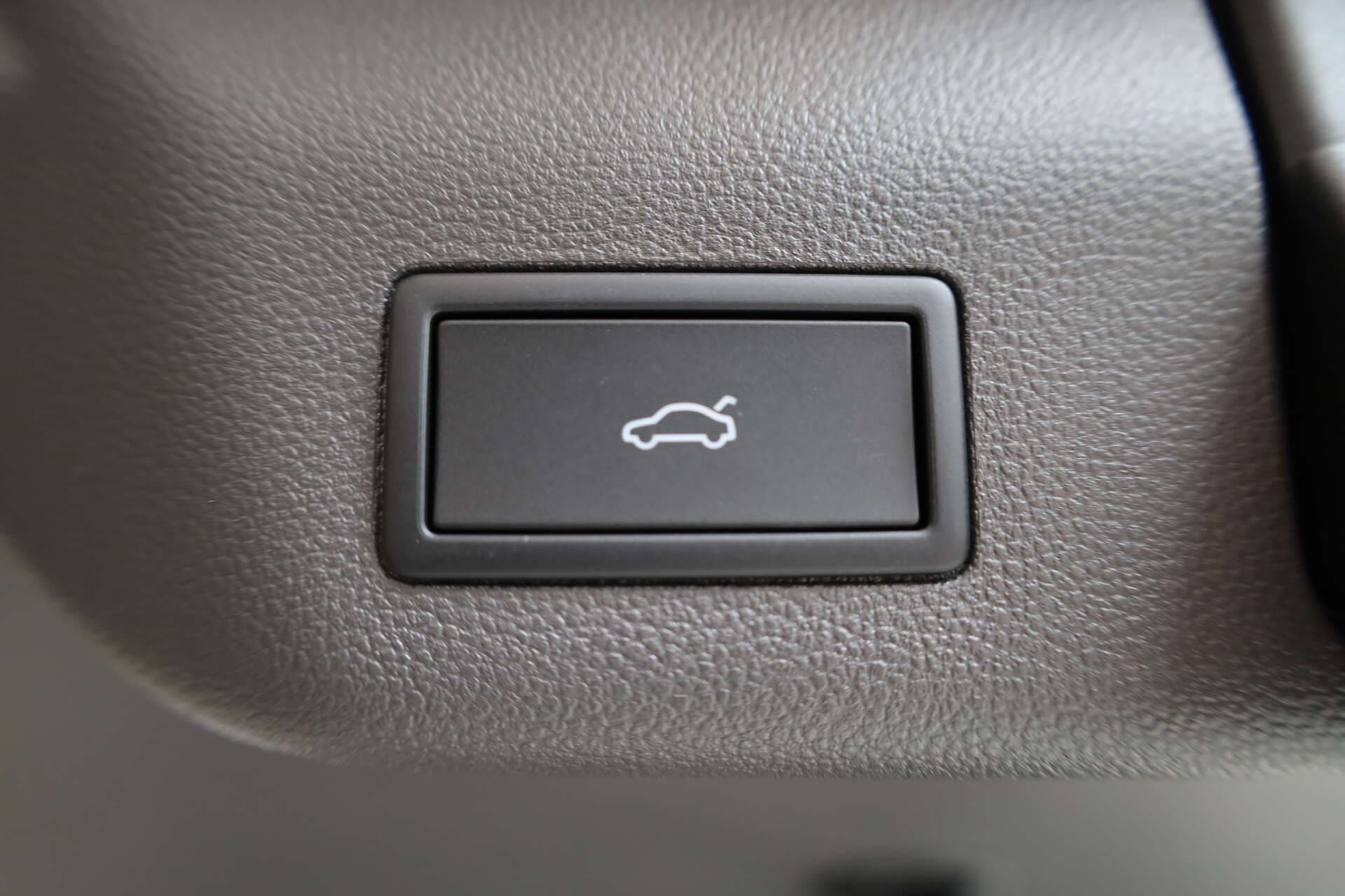 VOLKSWAGEN NUTZFAHRZEUGE T7 Multivan LÜ, photo 16 sur 17