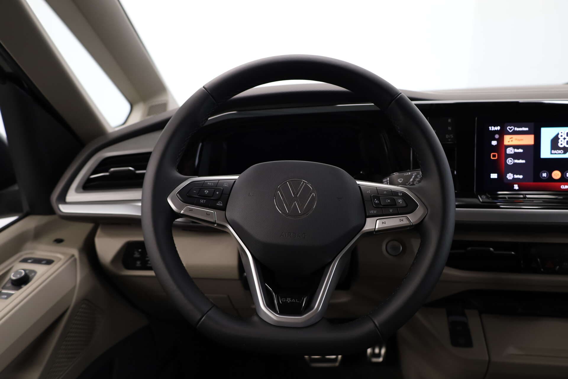 VOLKSWAGEN NUTZFAHRZEUGE T7 Multivan LÜ, photo 6 sur 17