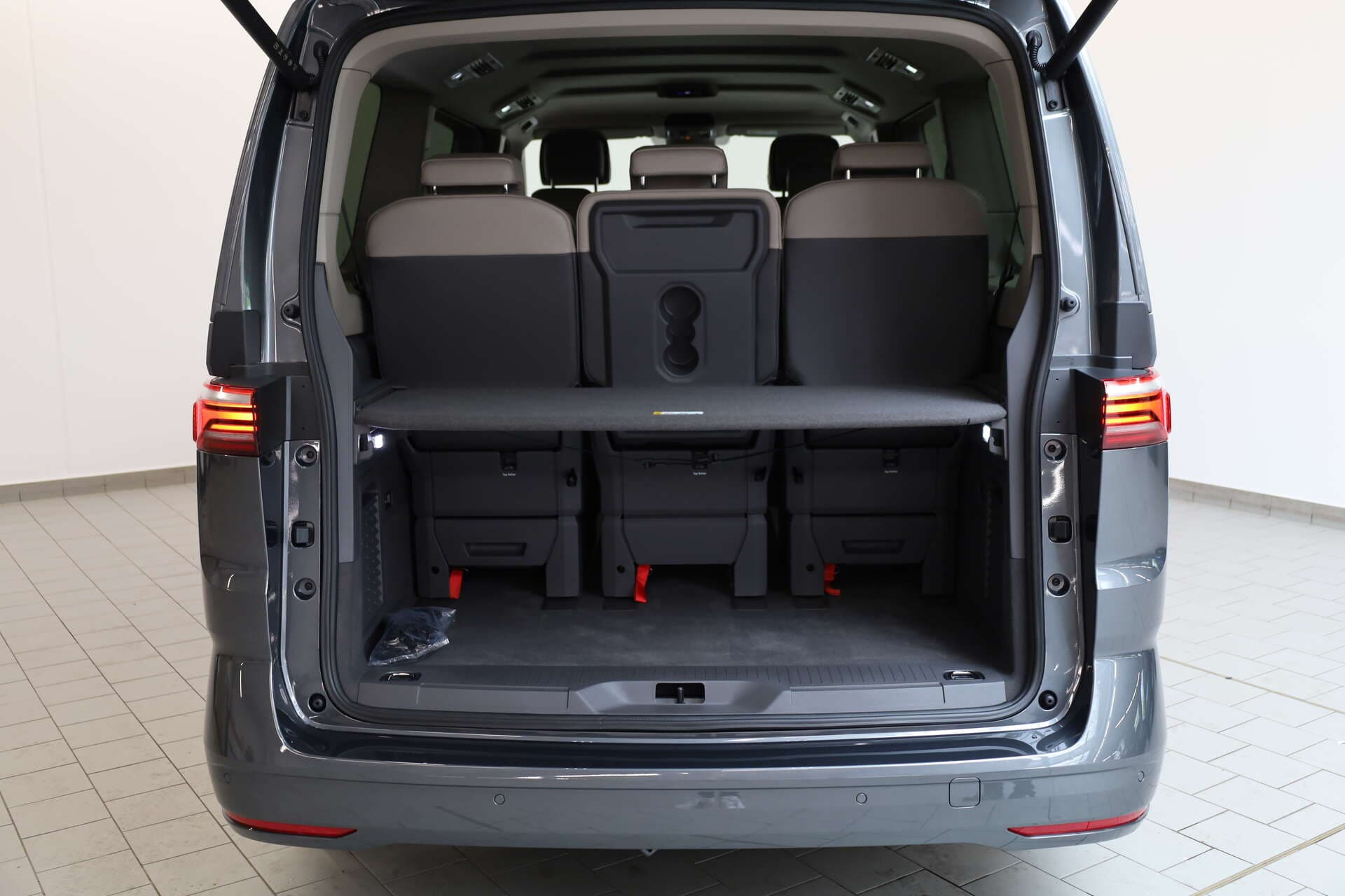 VOLKSWAGEN NUTZFAHRZEUGE T7 Multivan LÜ, photo 15 sur 17