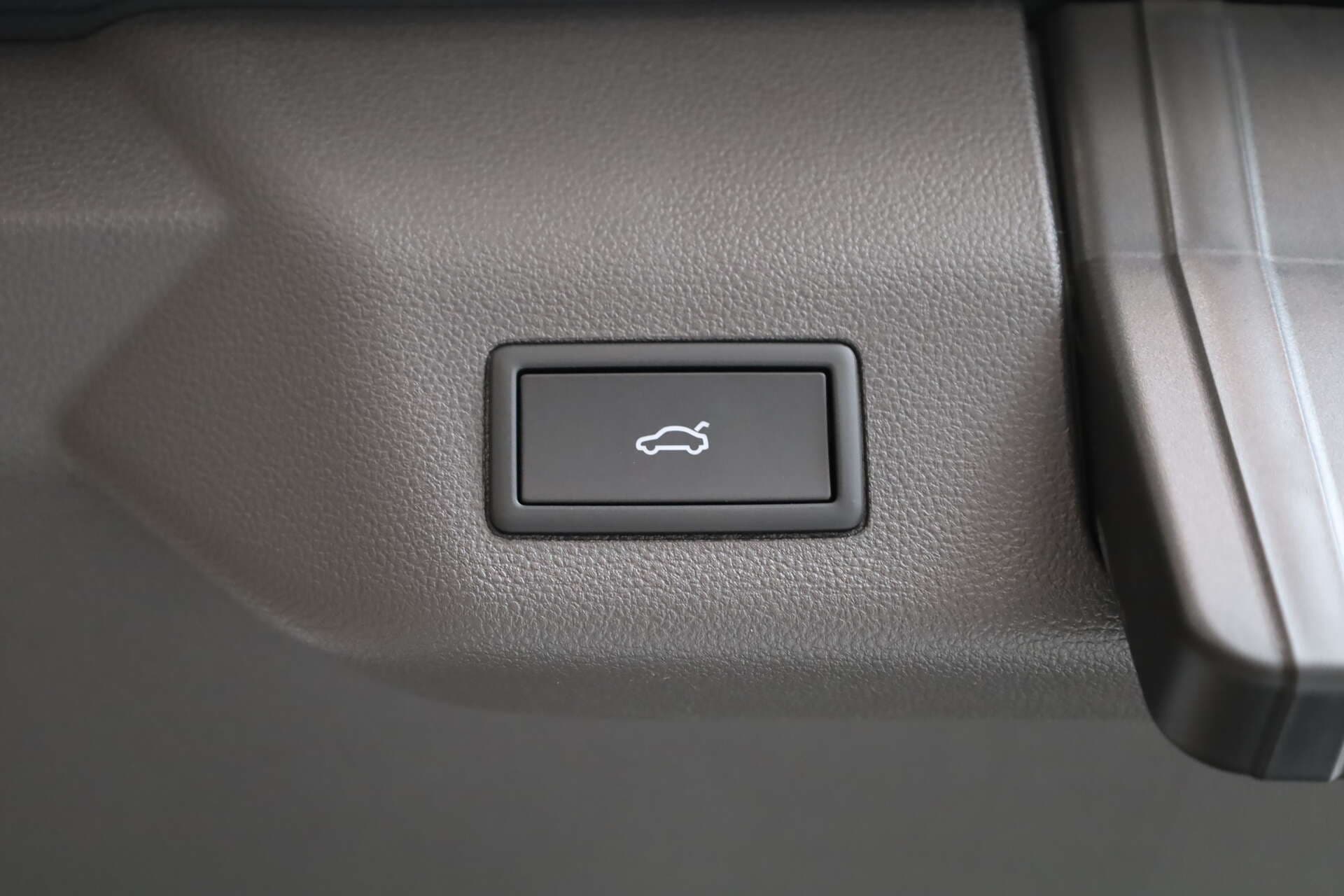 VOLKSWAGEN NUTZFAHRZEUGE T7 Multivan LÜ, photo 16 sur 17