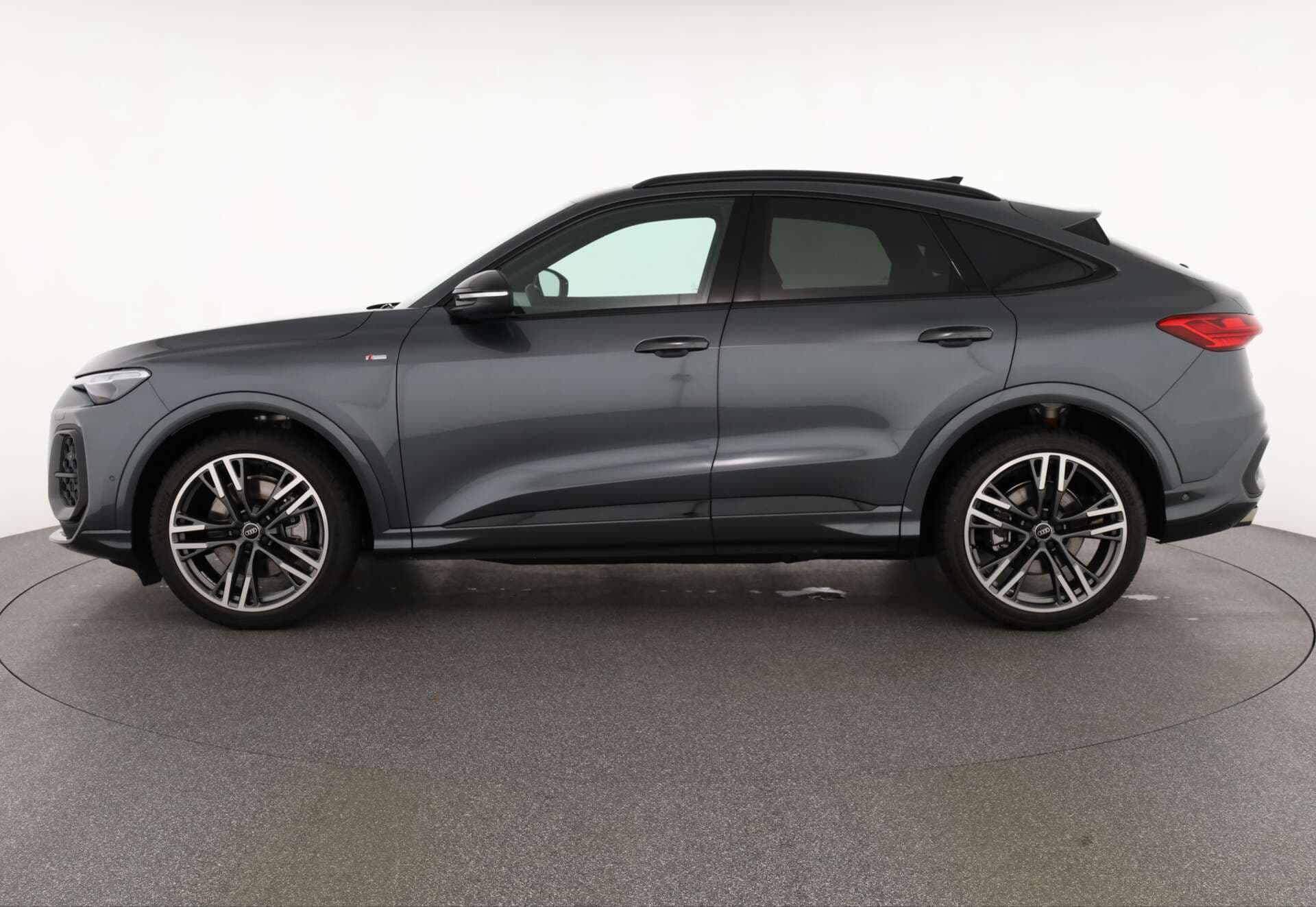 AUDI Q5 Sportback, photo 4 sur 17