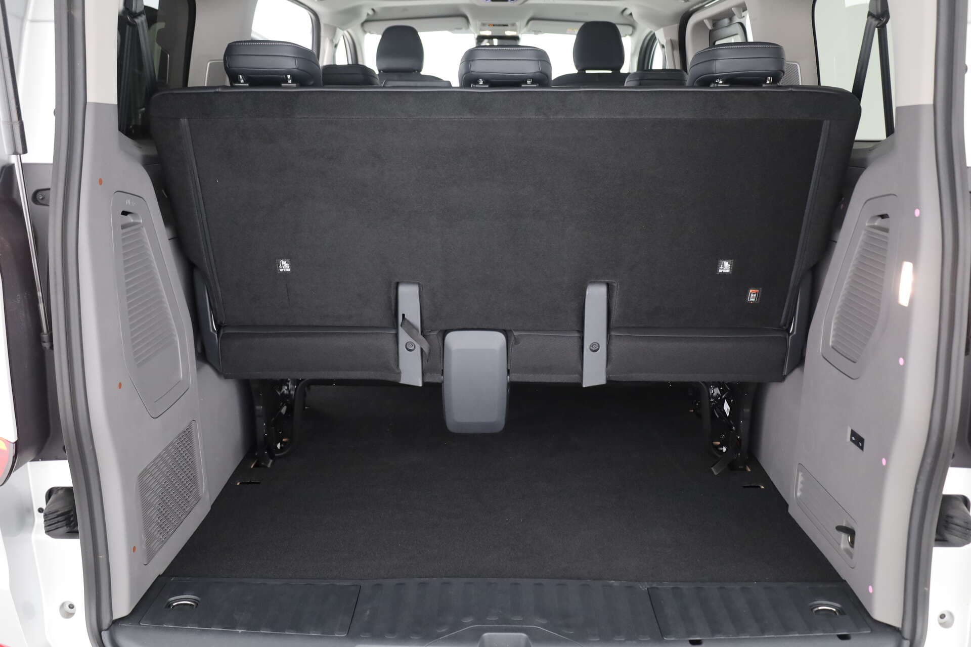 VOLKSWAGEN NUTZFAHRZEUGE T7 Caravelle, photo 16 sur 17