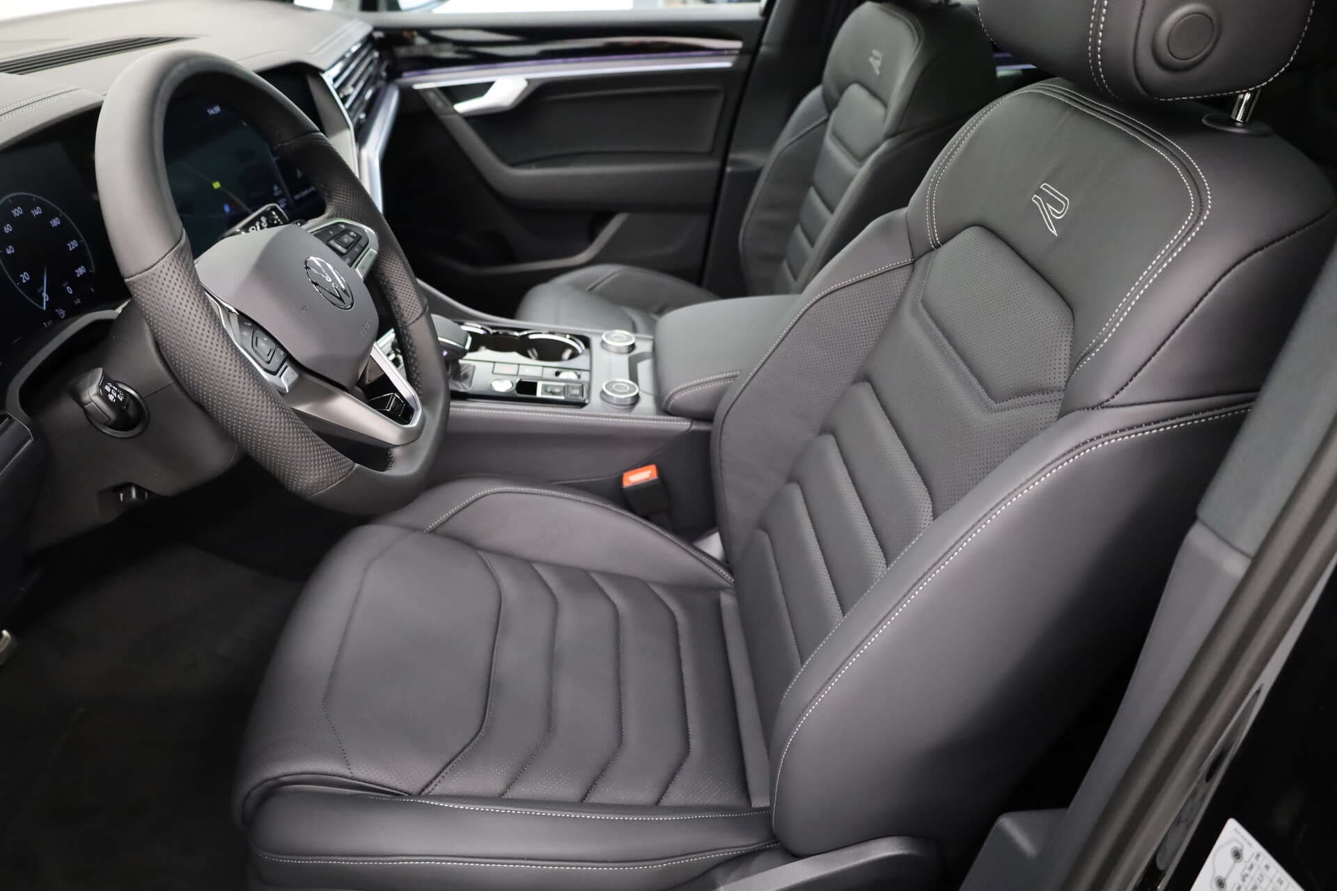 VOLKSWAGEN Touareg, photo 4 sur 17